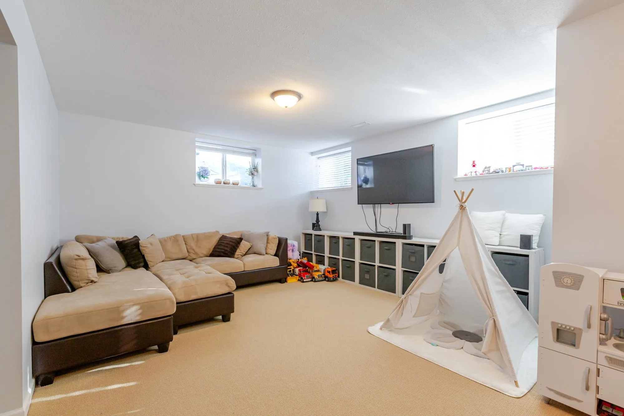 4373 Atwood Crescent