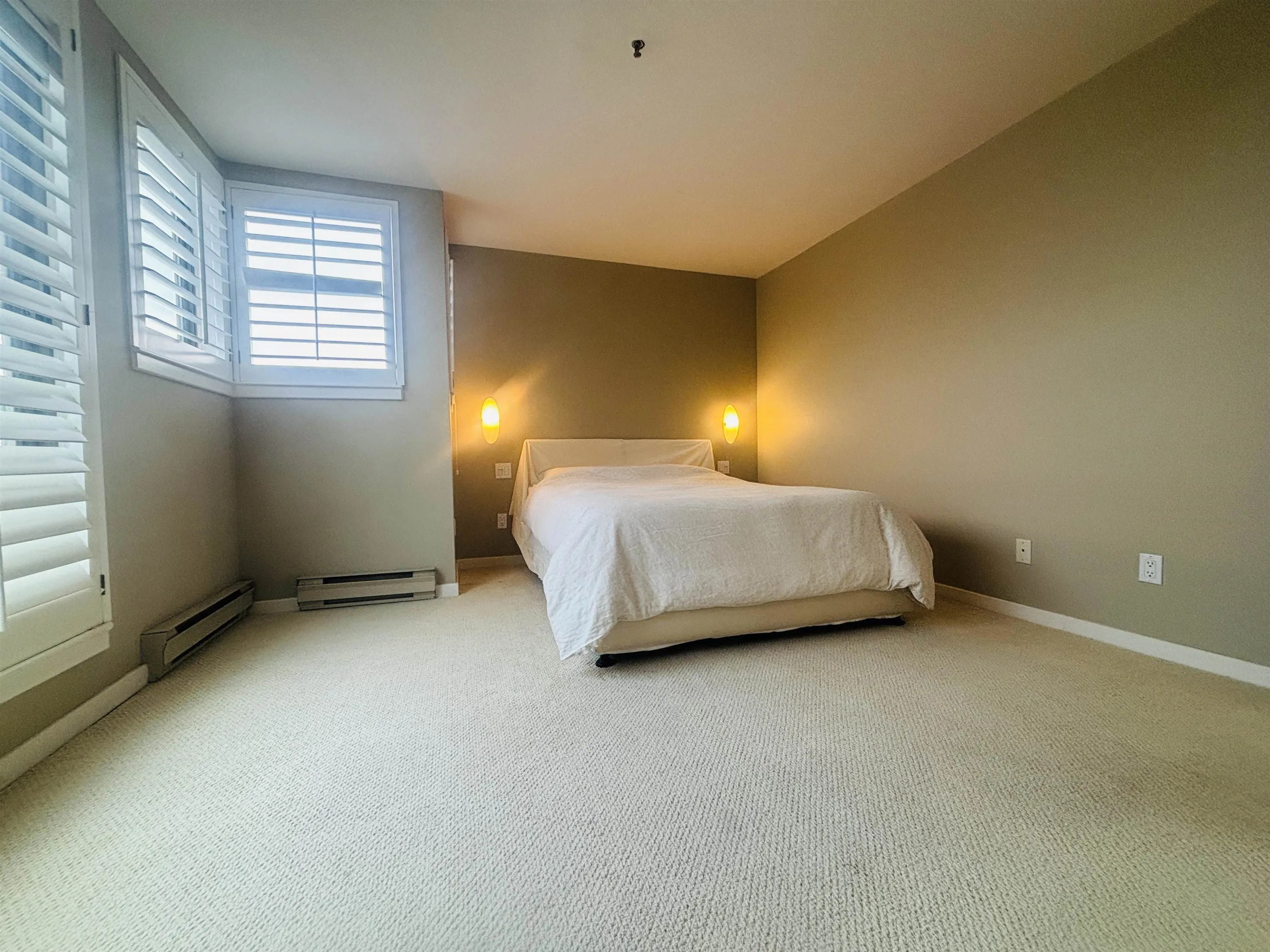 5890 Balsam Street #1100