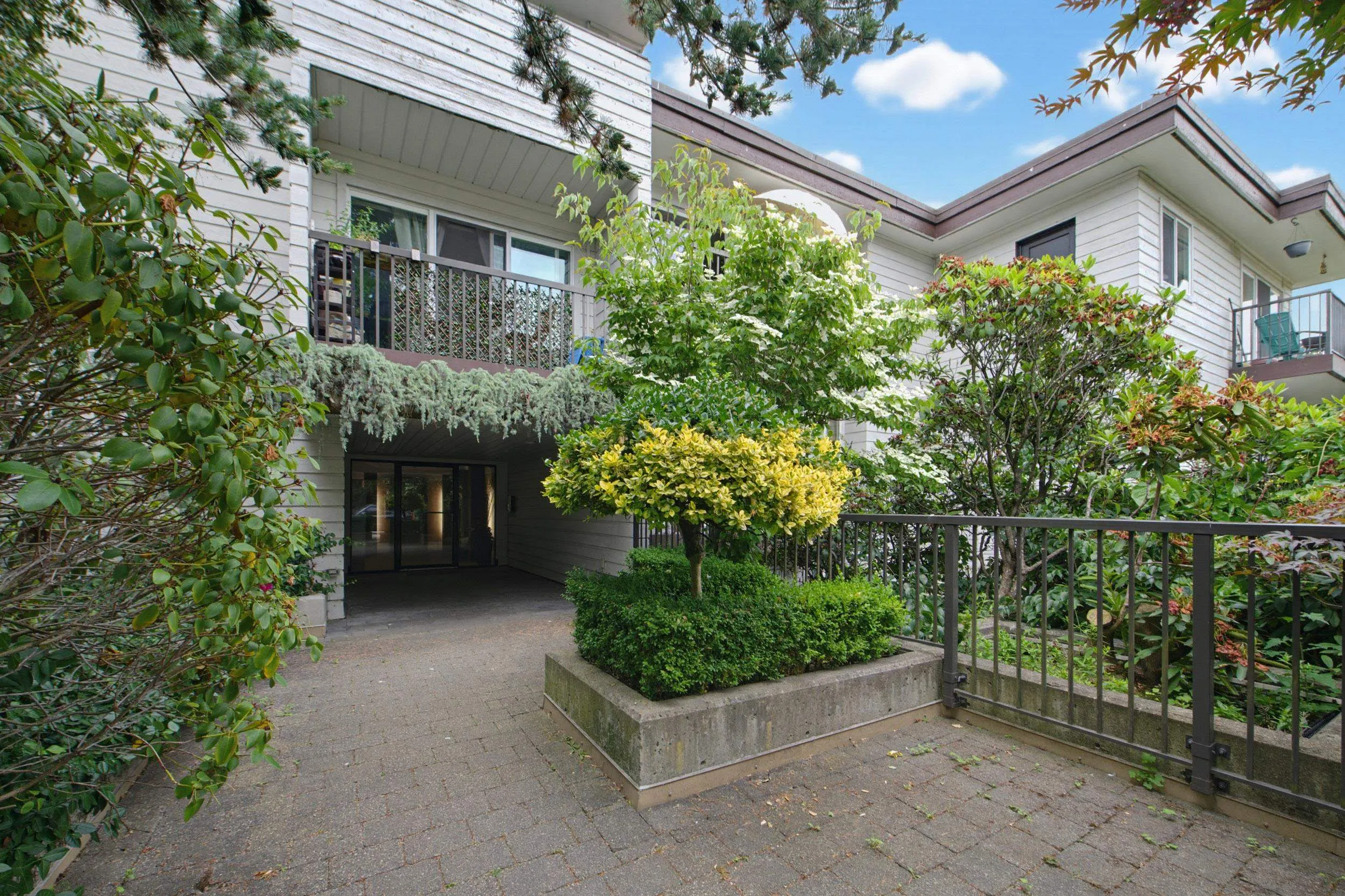 2125 W 2nd Avenue #301