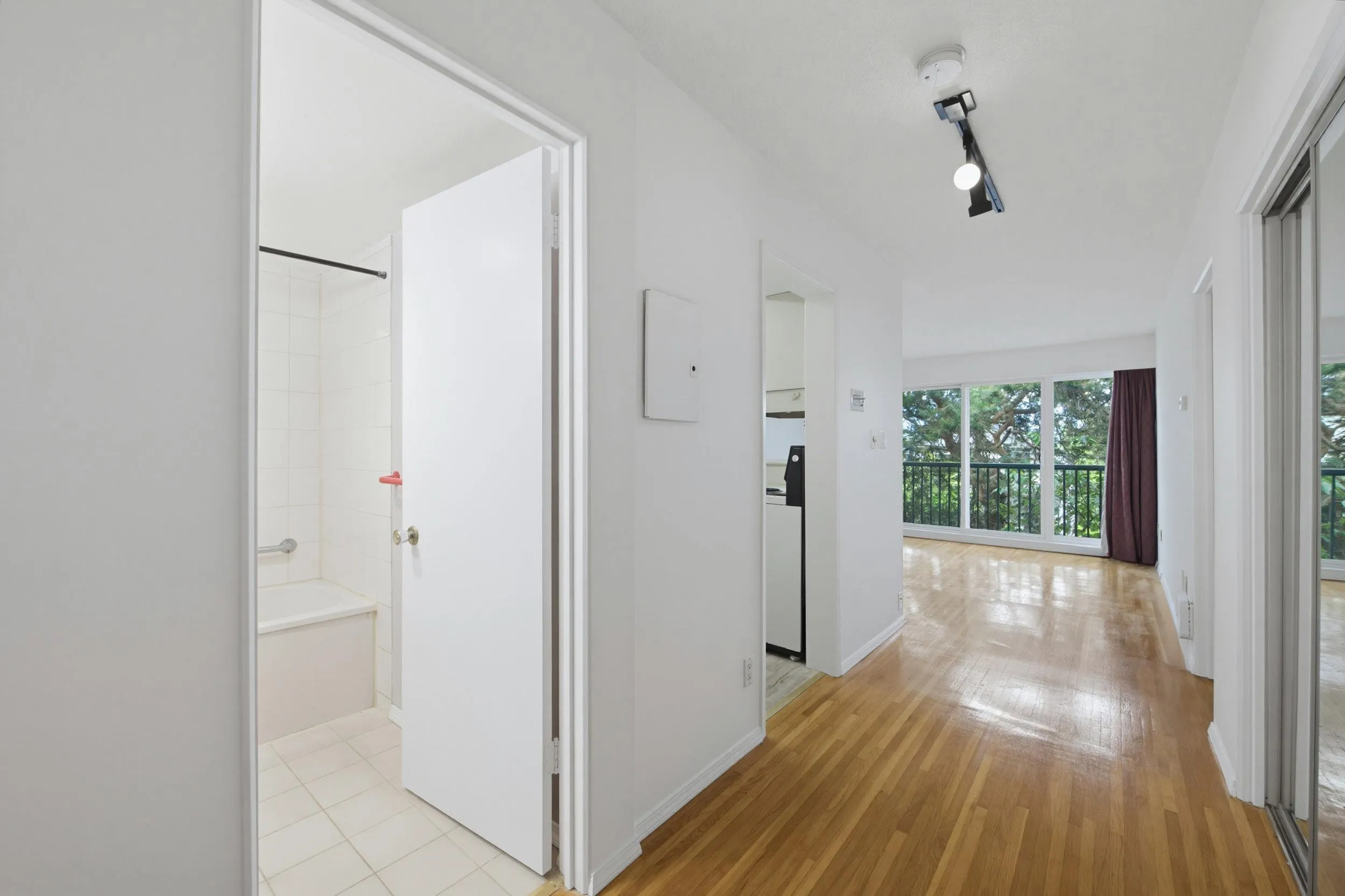 2125 W 2nd Avenue #301