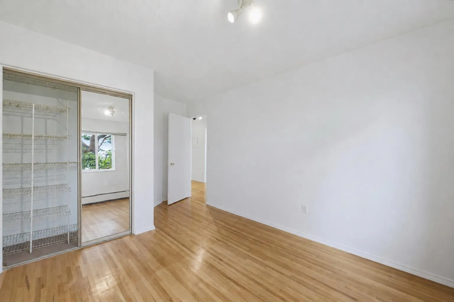 2125 W 2nd Avenue #301