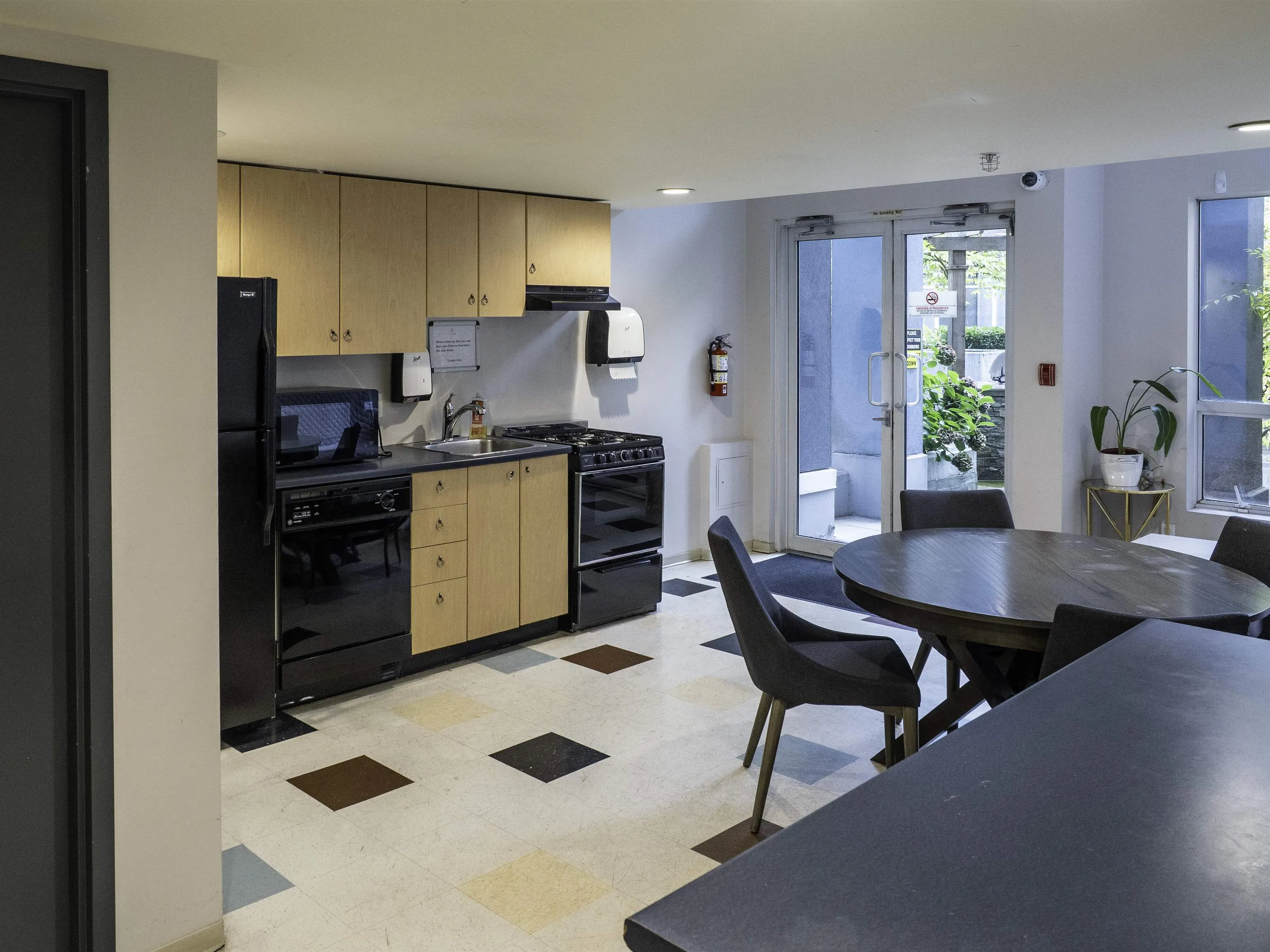 933 Seymour Street #912