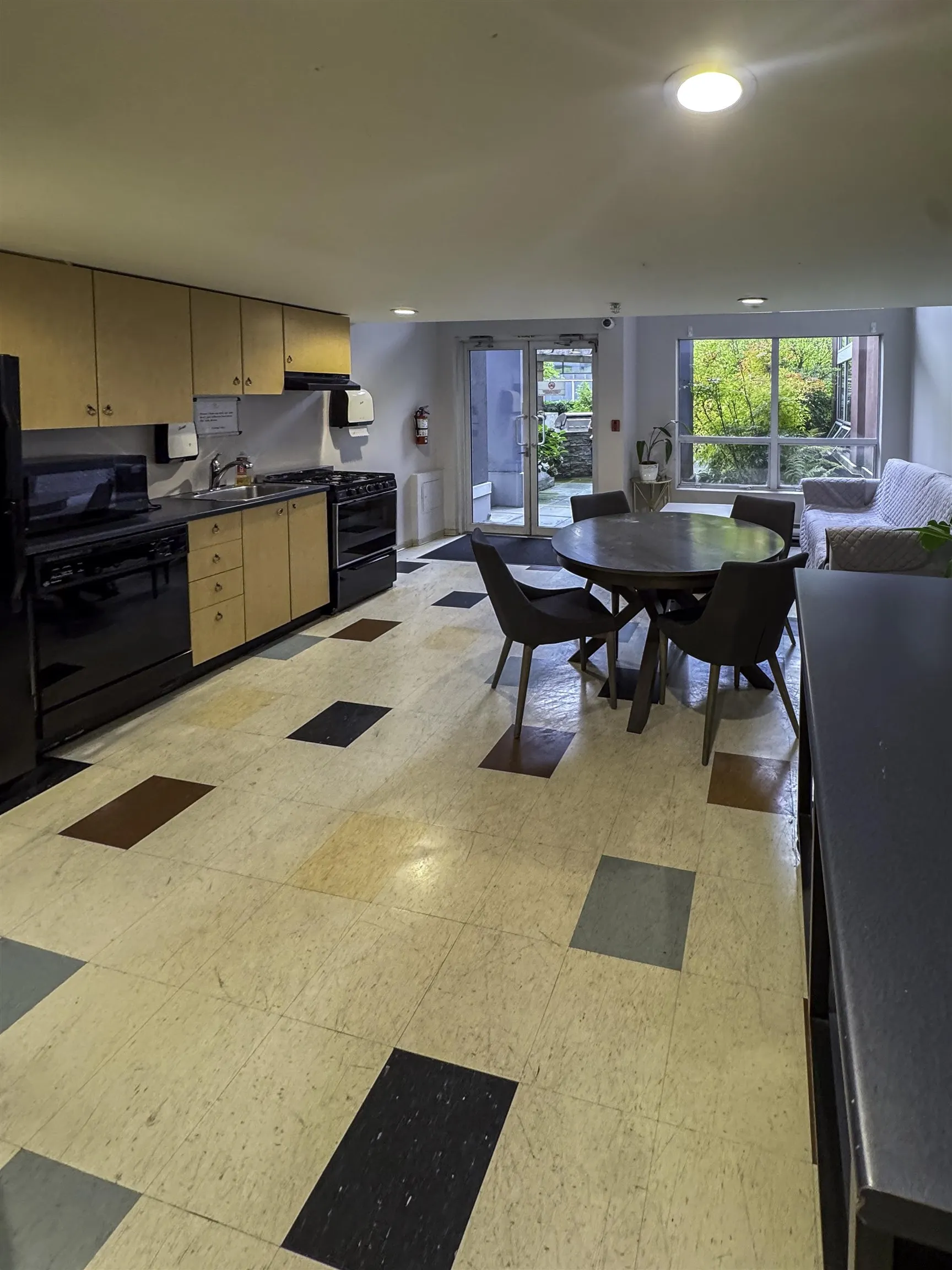 933 Seymour Street #912
