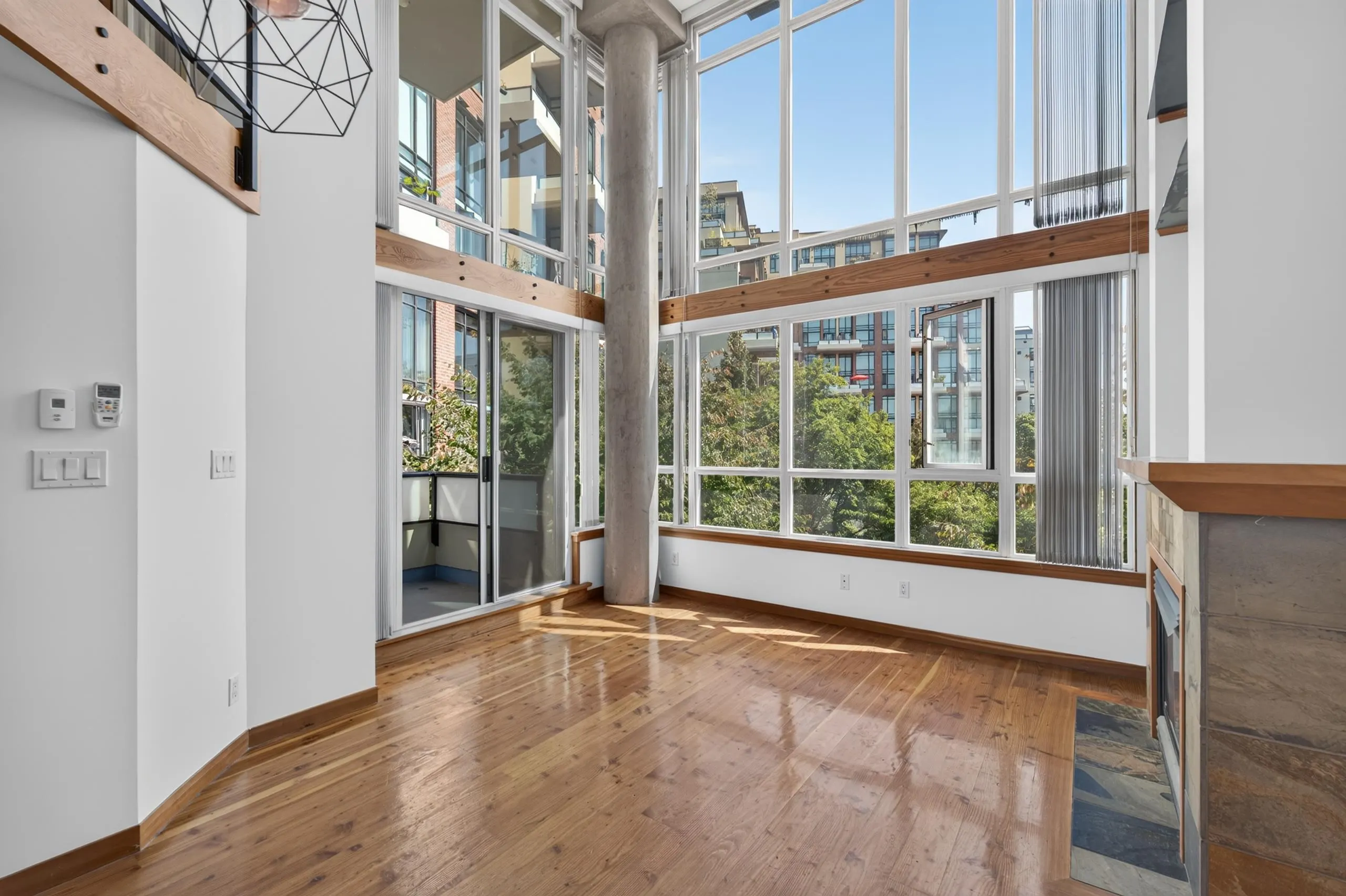 7 Rialto Court #201