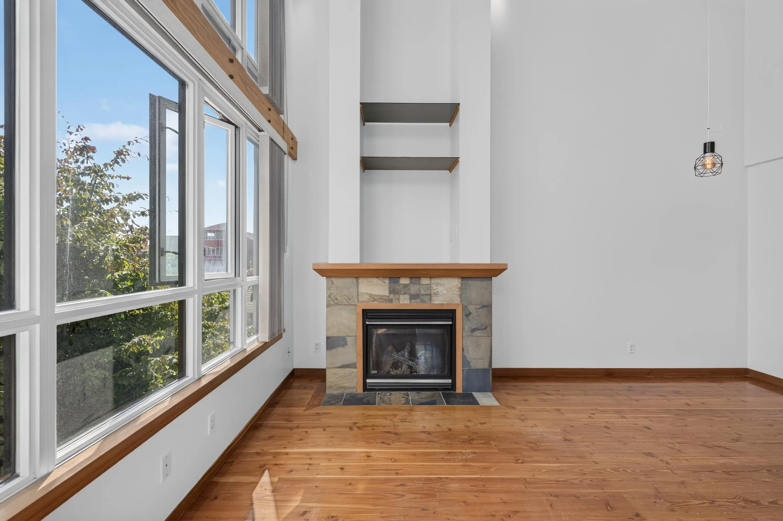 7 Rialto Court #201