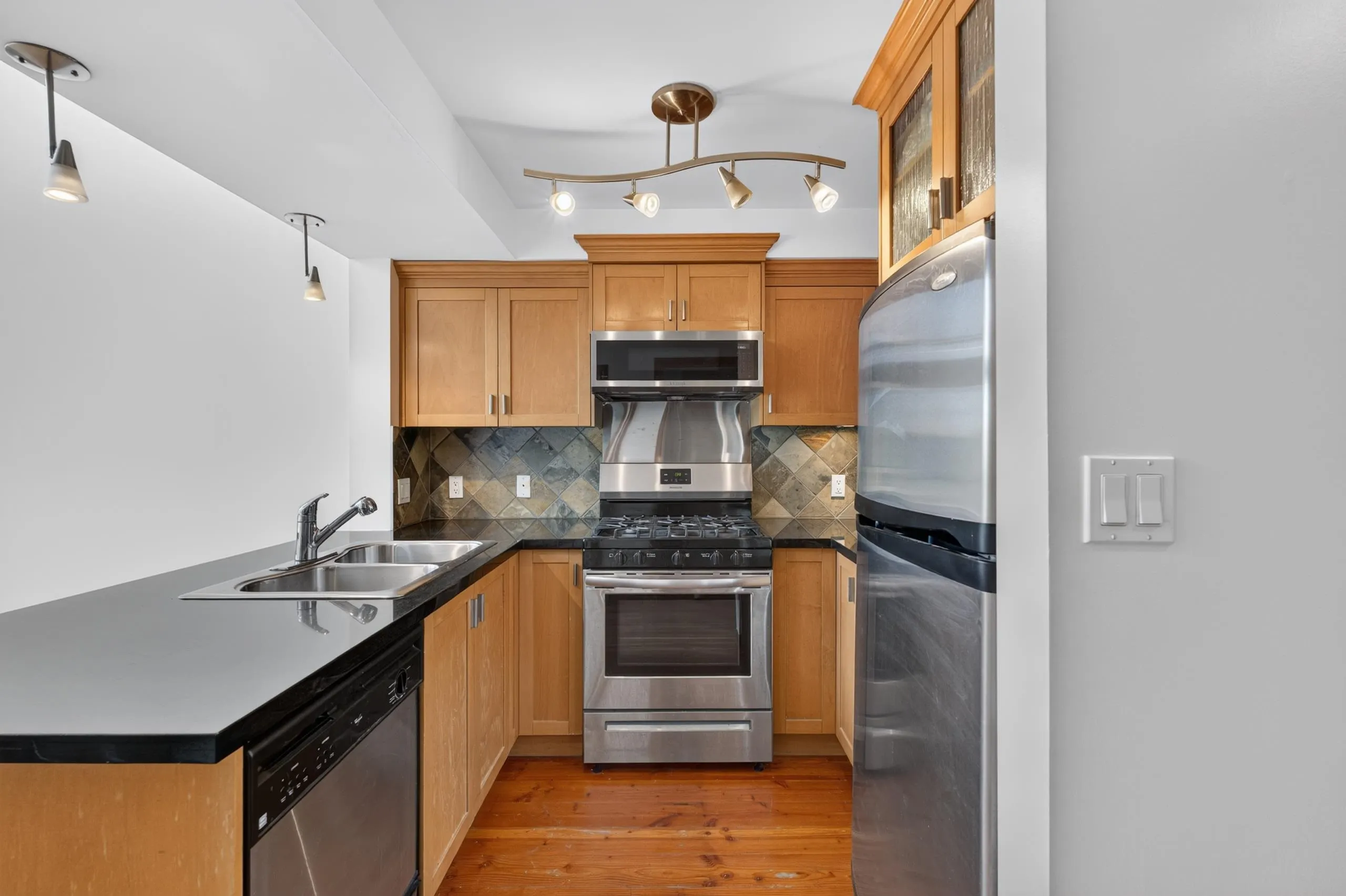 7 Rialto Court #201