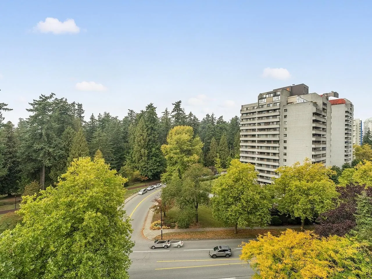 6595 Willingdon Avenue #901