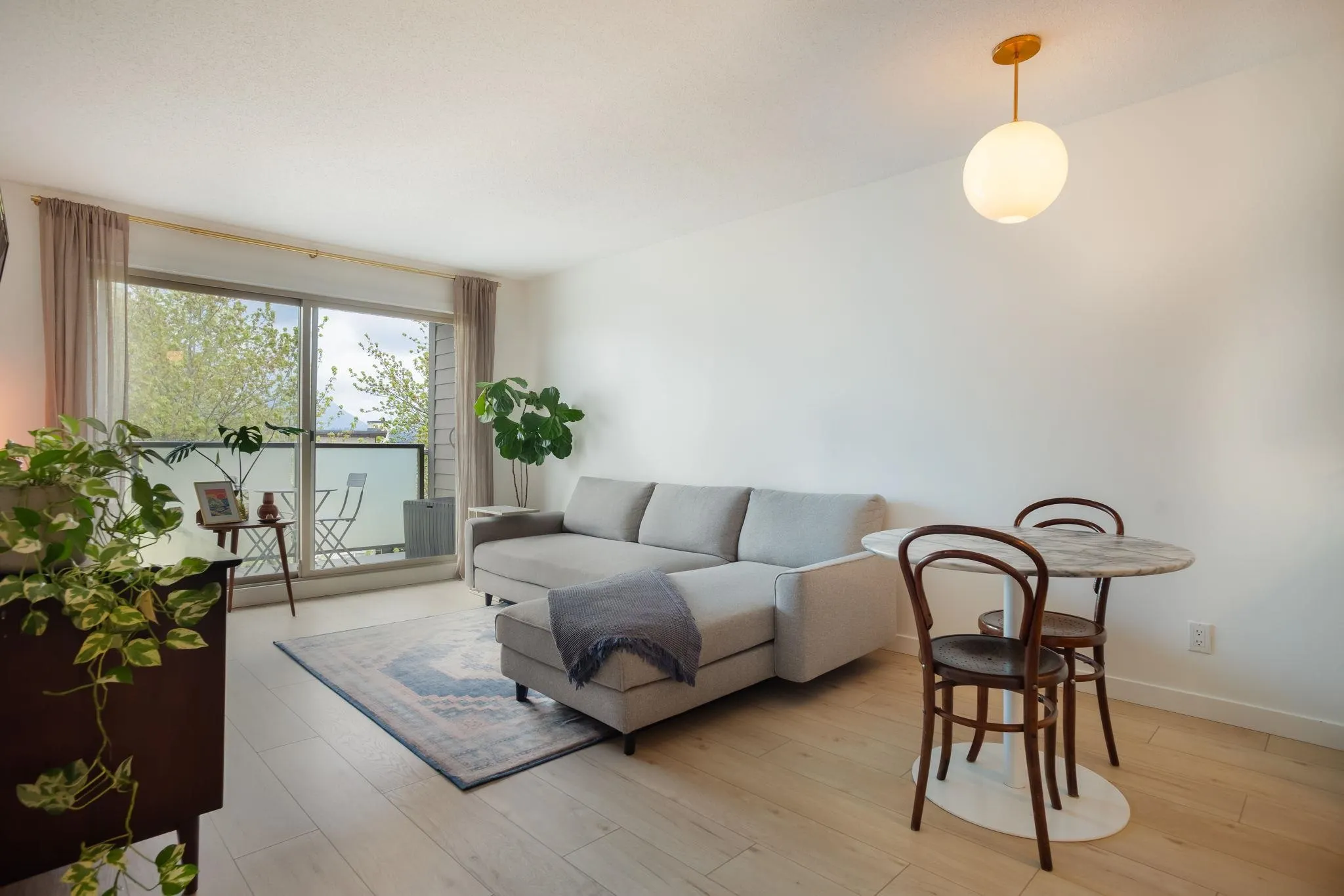 1864 Frances Street #405