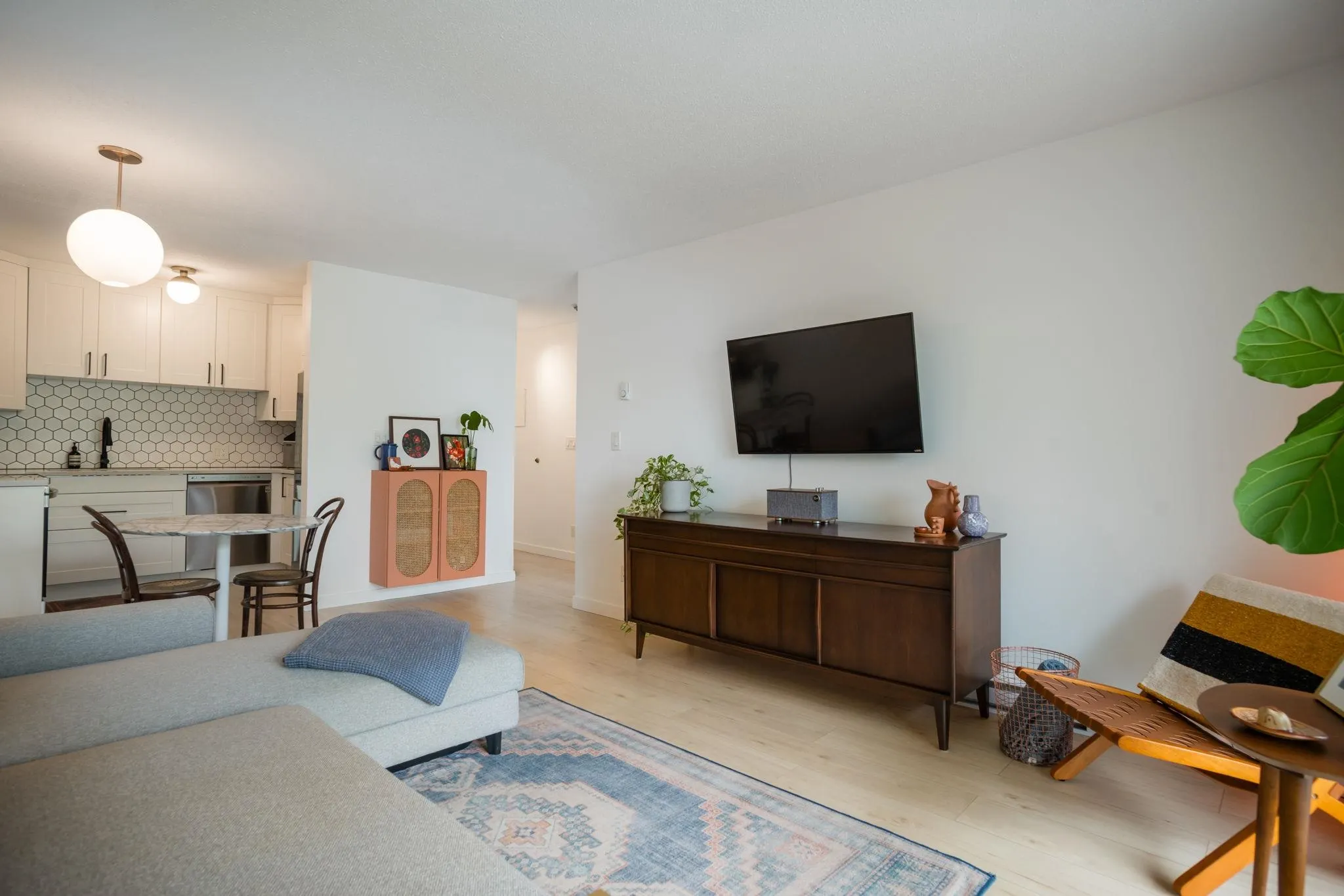 1864 Frances Street #405