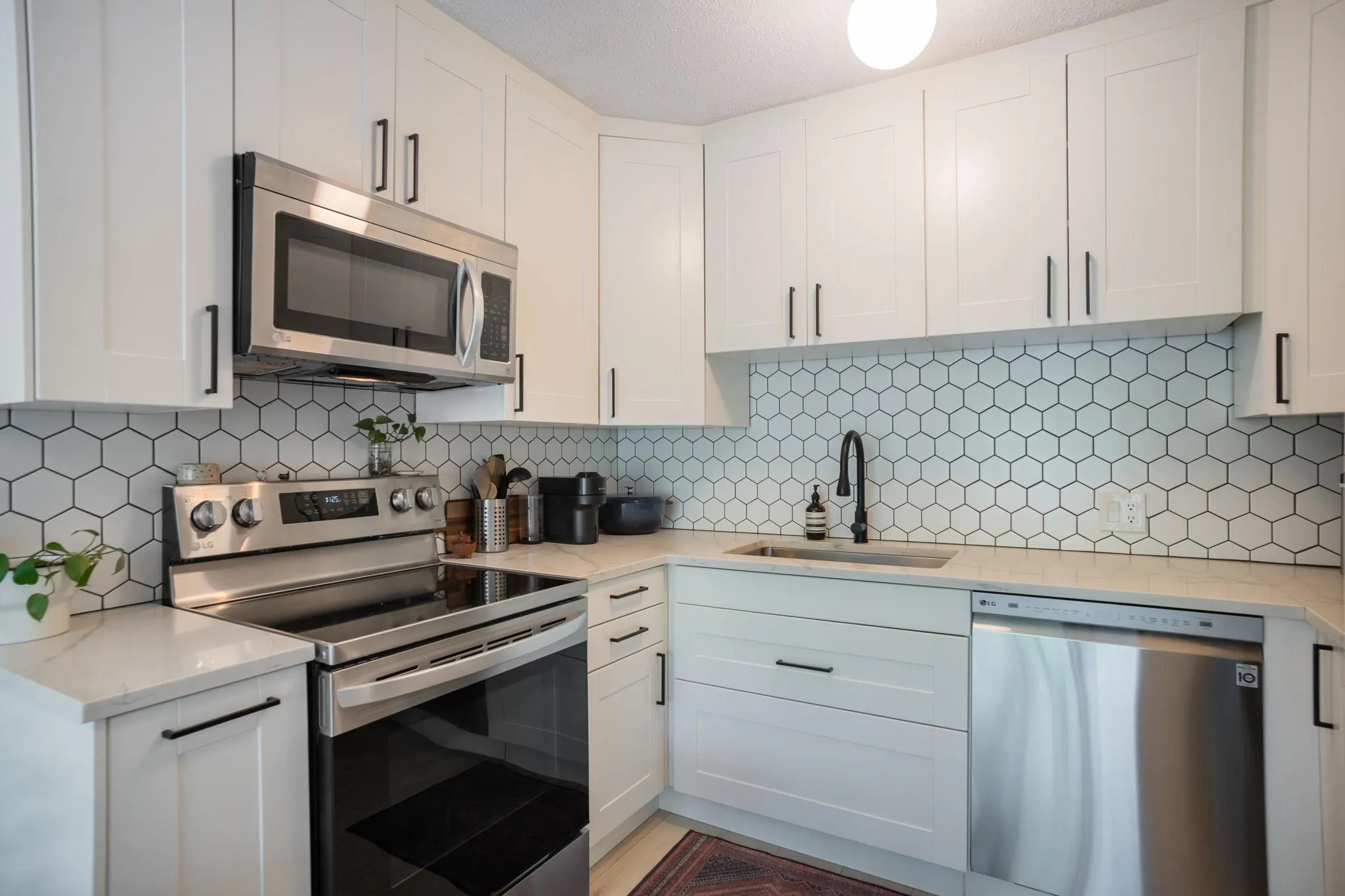 1864 Frances Street #405