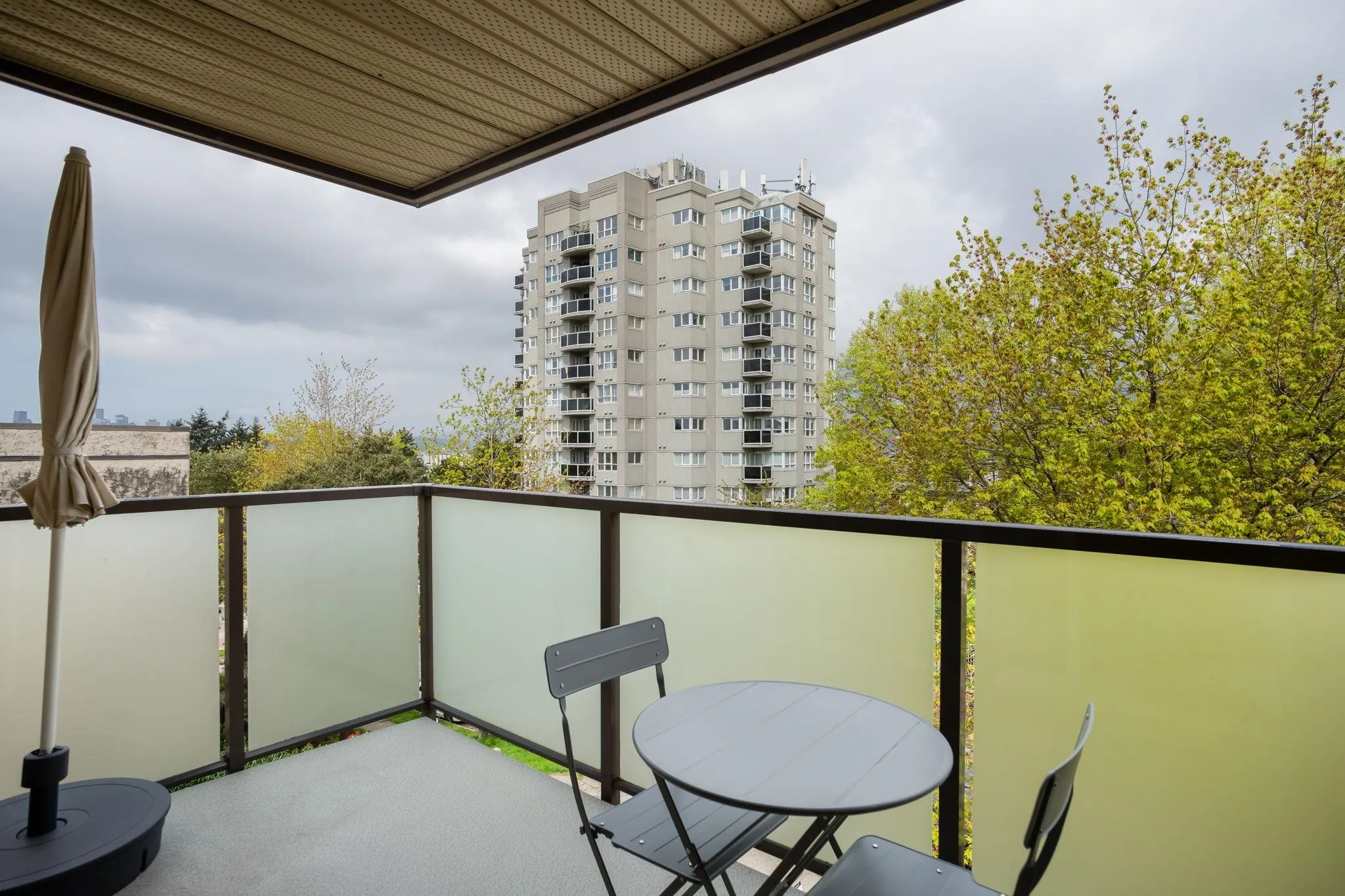 1864 Frances Street #405