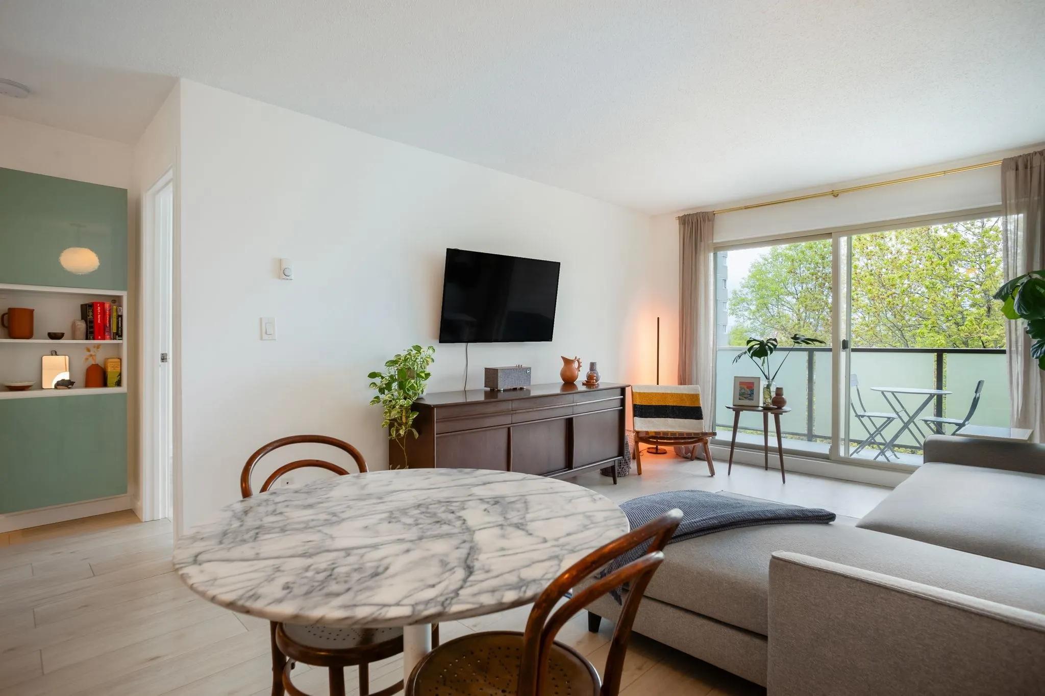 1864 Frances Street #405