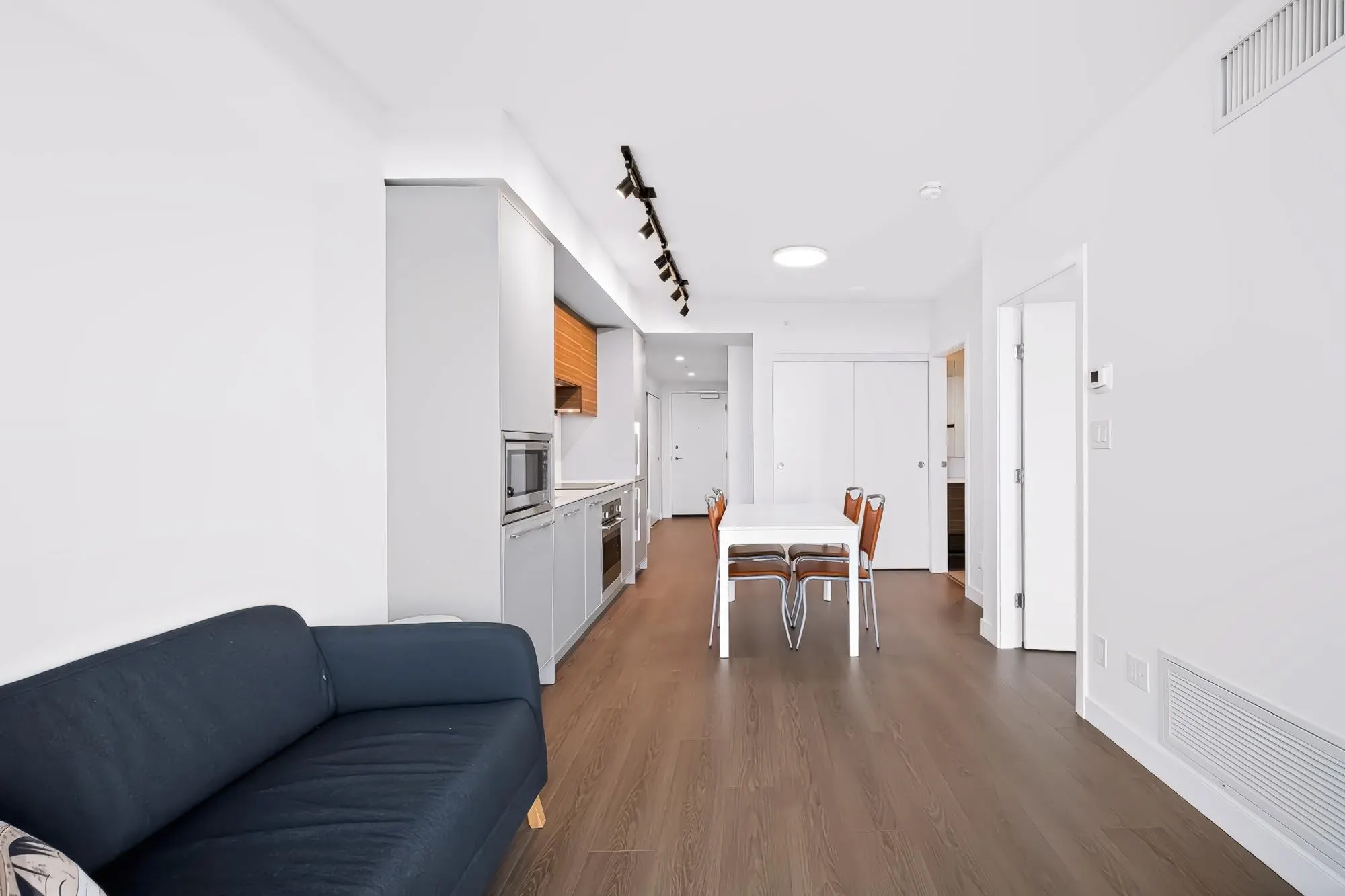 13745 George Junction #901
