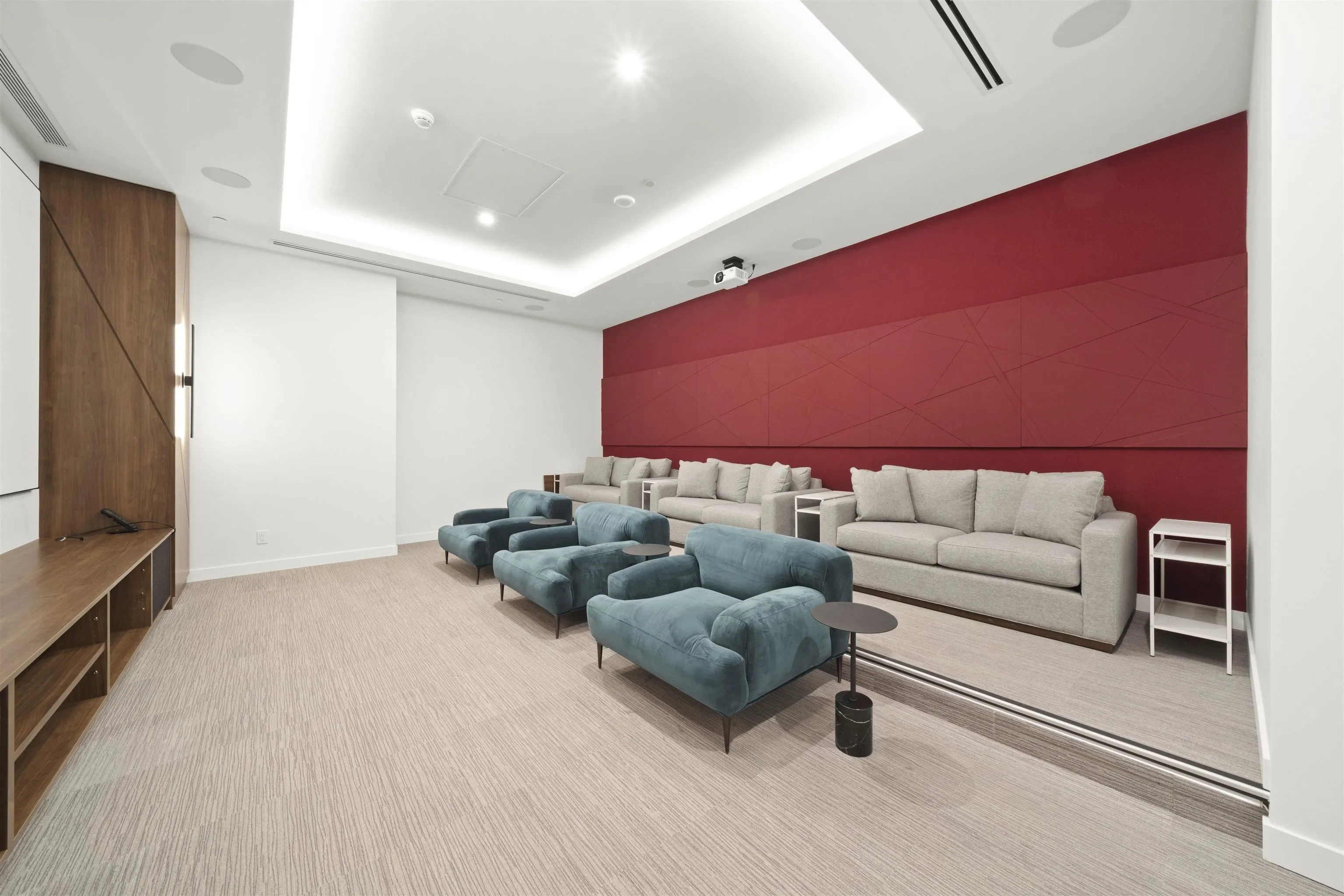 13745 George Junction #901