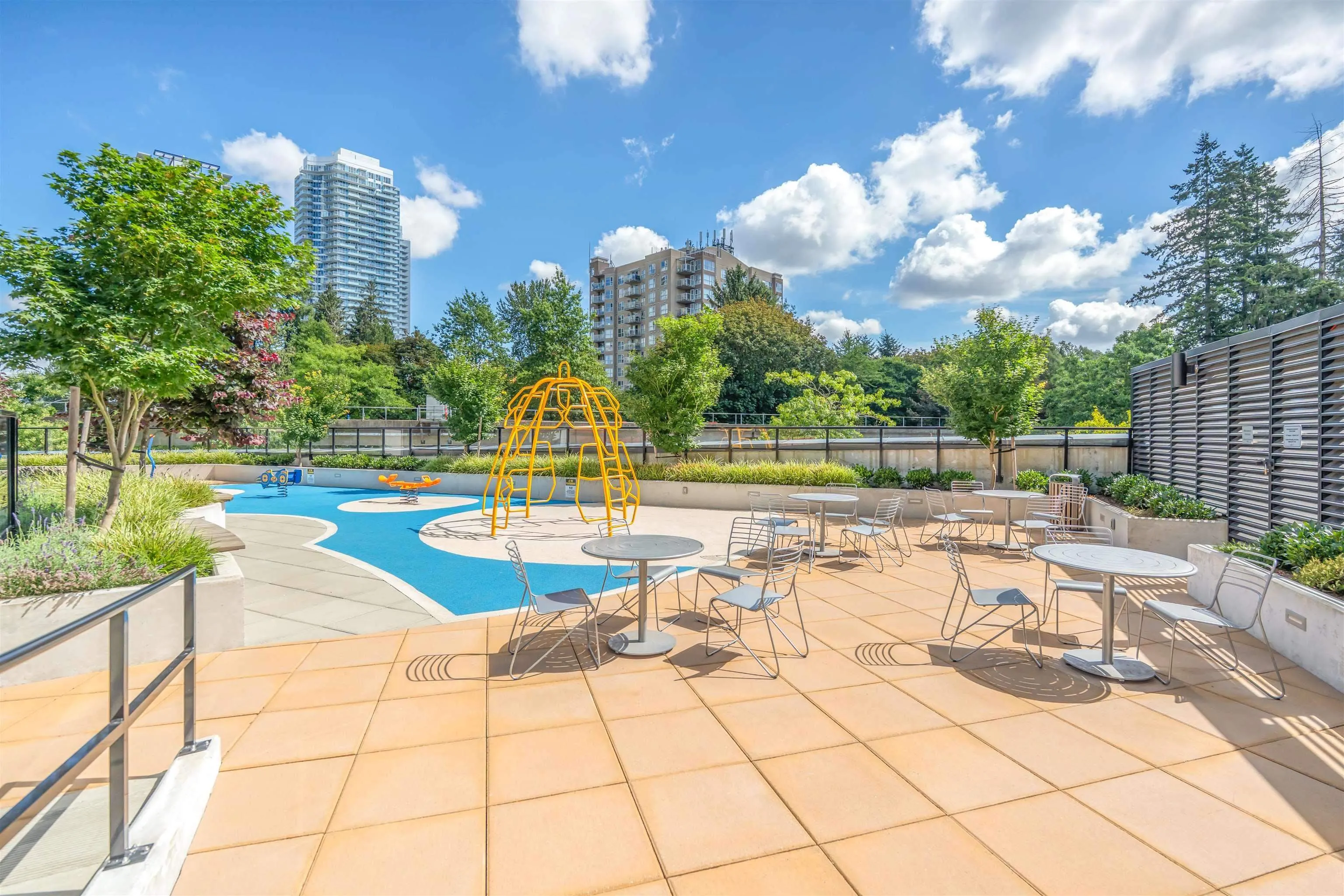 13745 George Junction #901