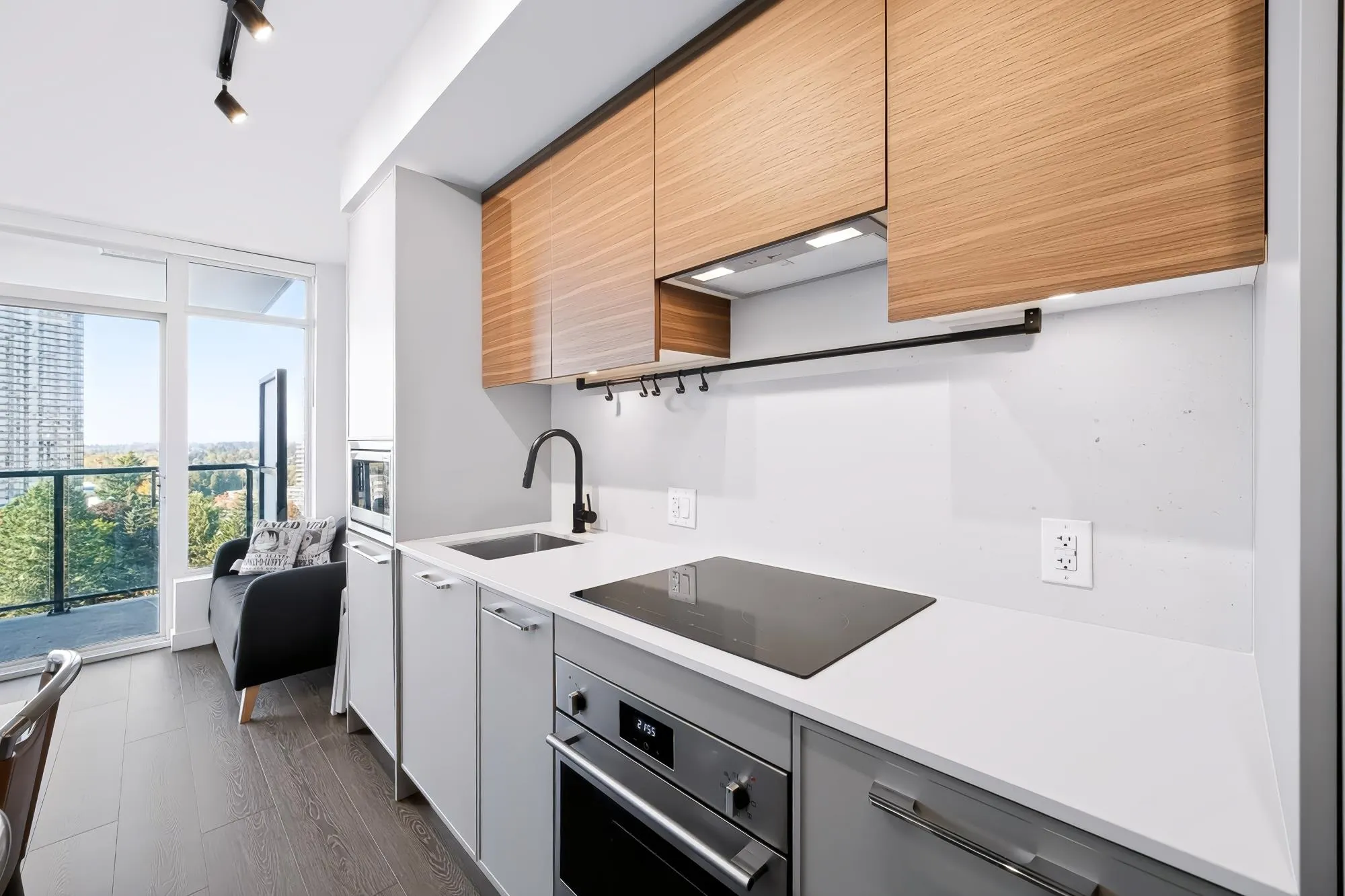13745 George Junction #901