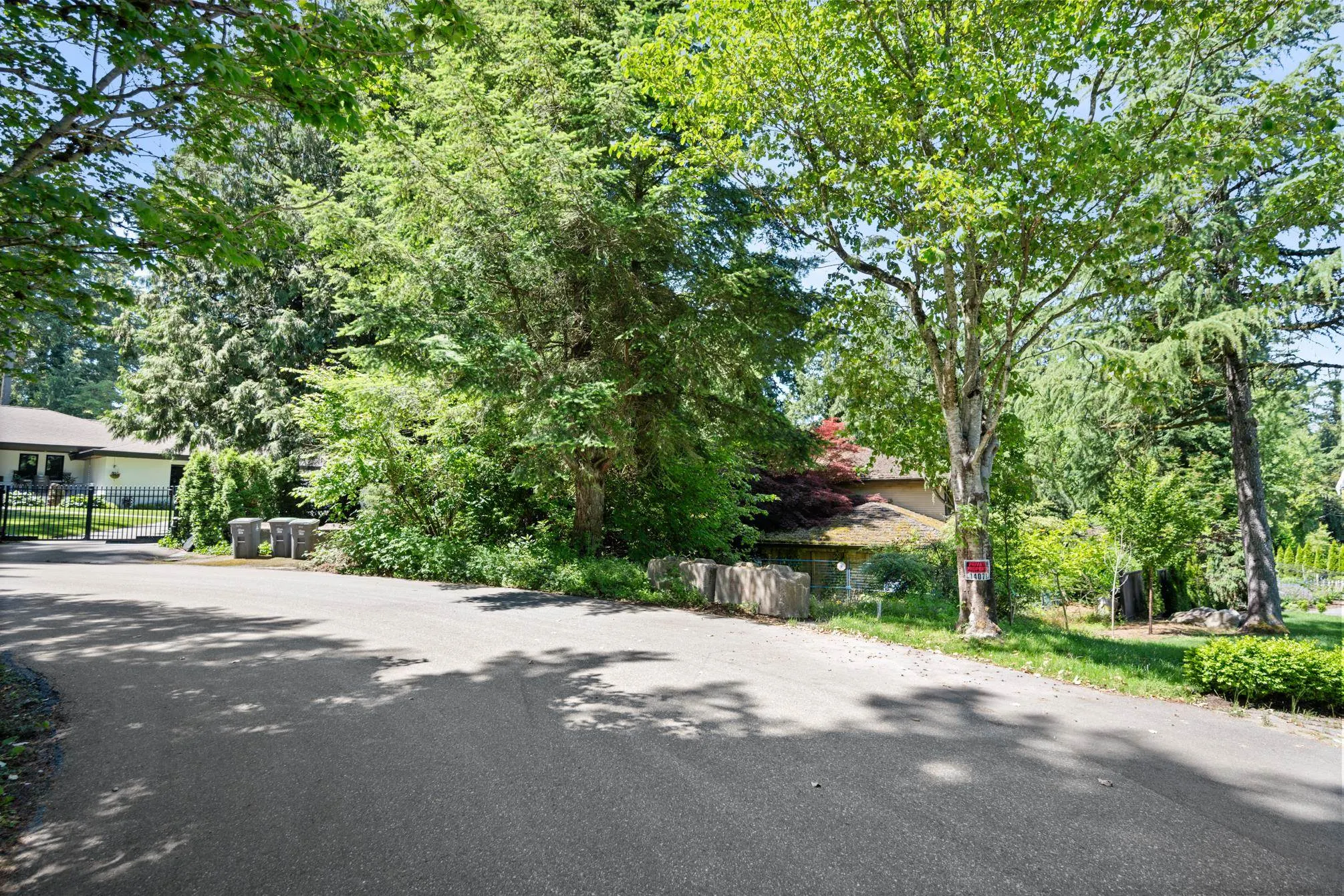 14069 26a Avenue