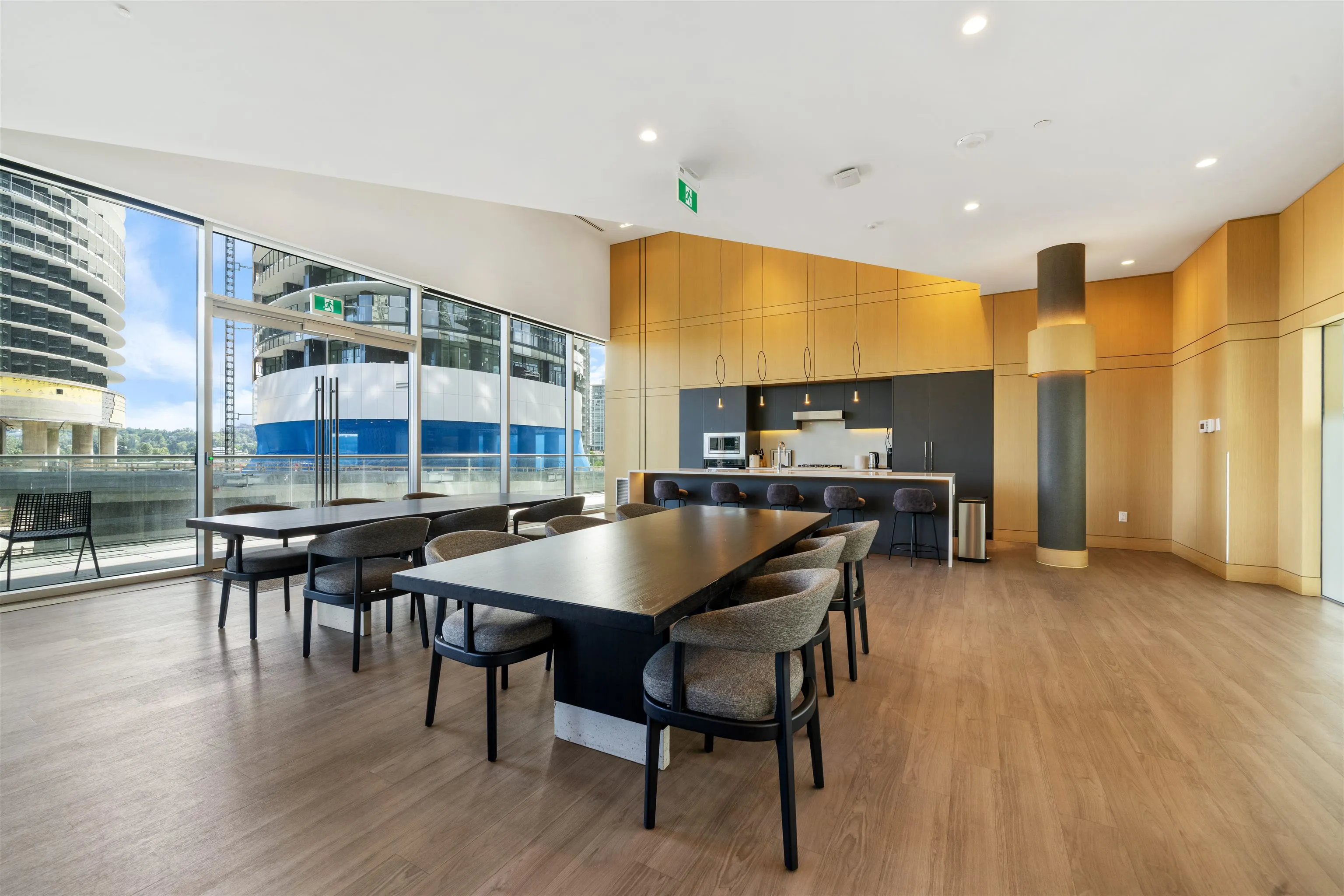 4890 Lougheed Highway #505