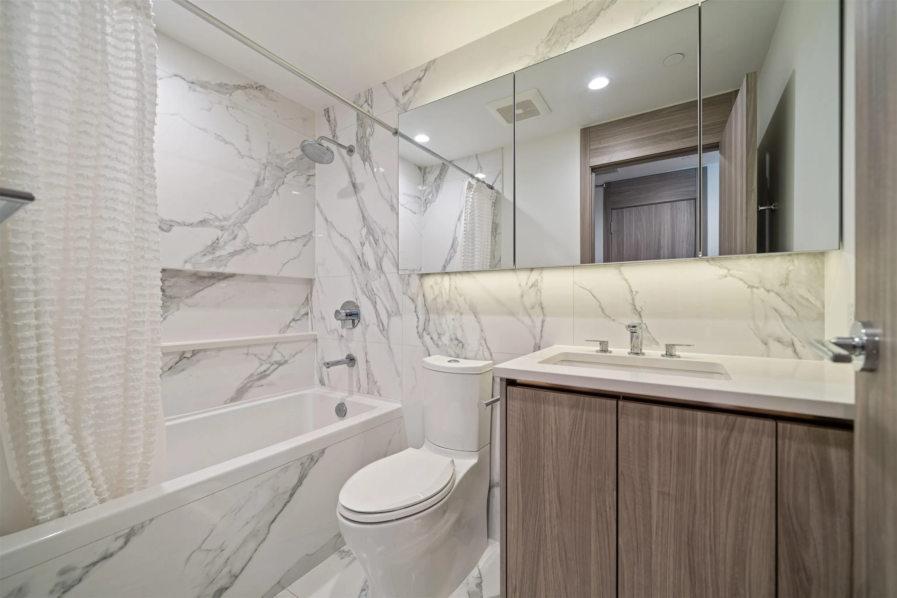 4890 Lougheed Highway #505