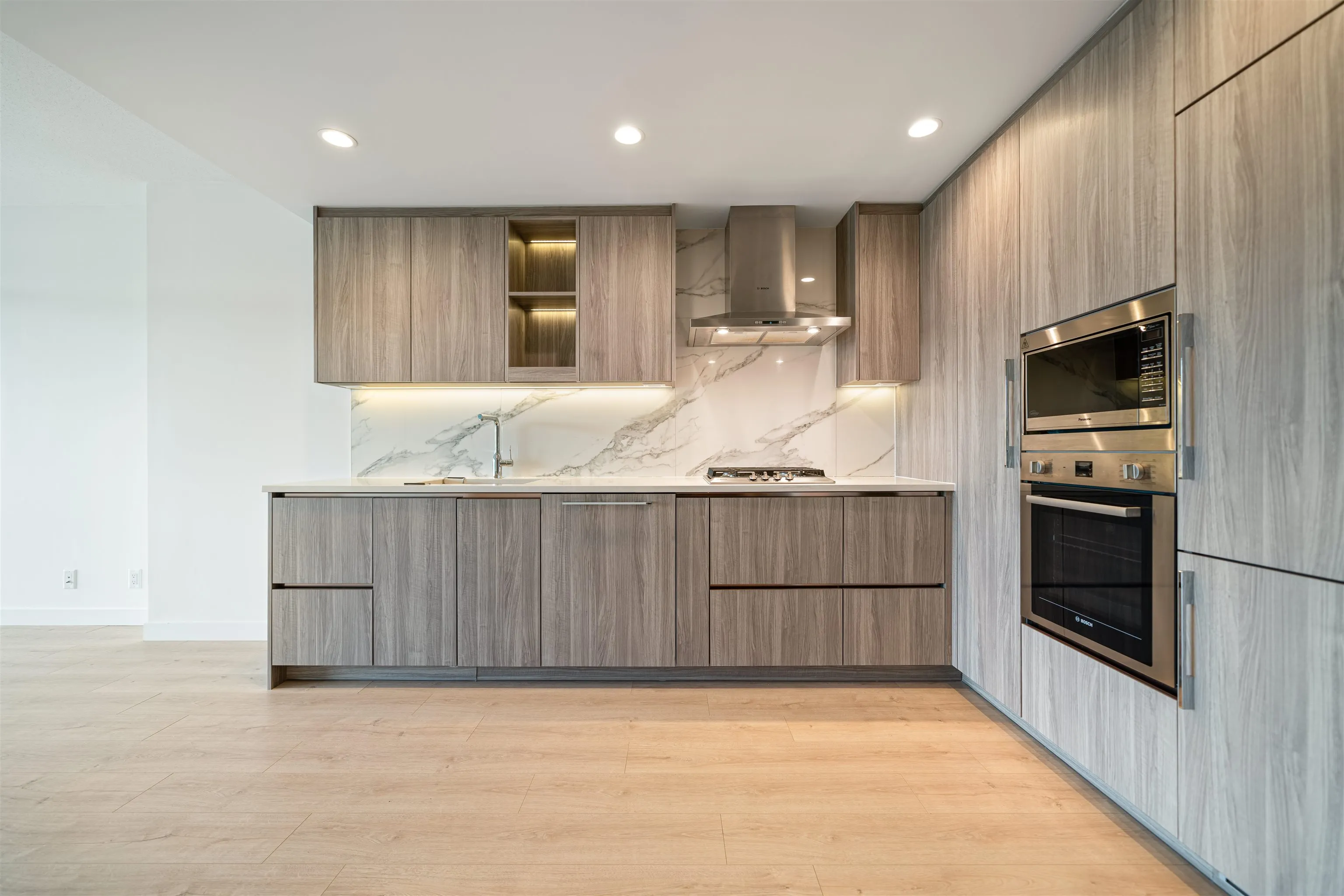 4890 Lougheed Highway #505