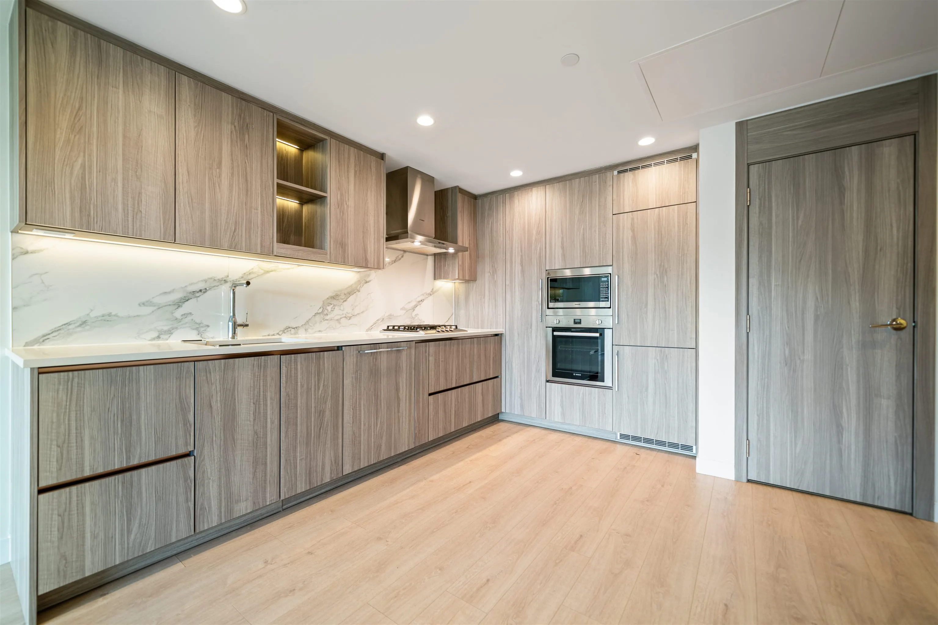 4890 Lougheed Highway #505