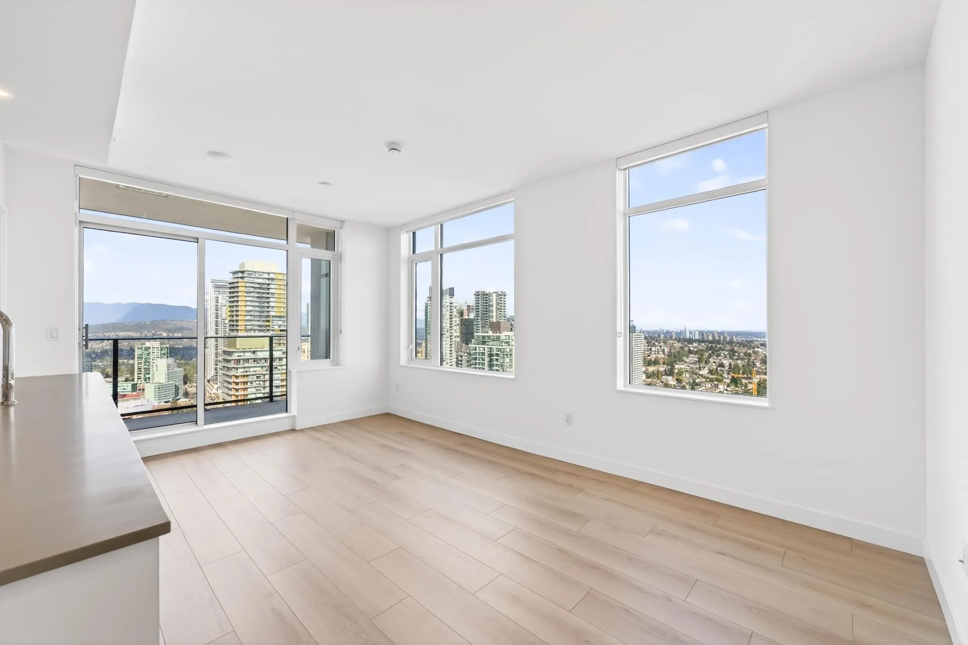 6468 Willingdon Avenue #2809