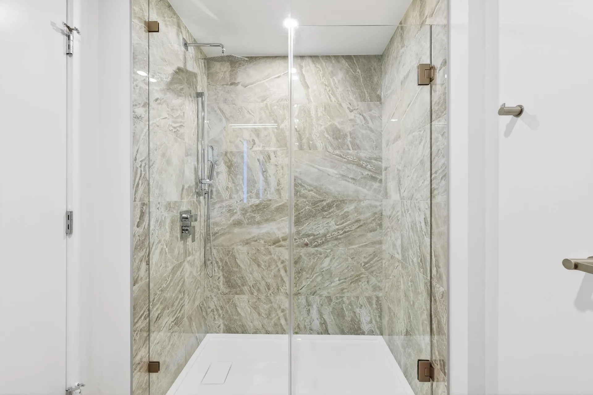6468 Willingdon Avenue #2809