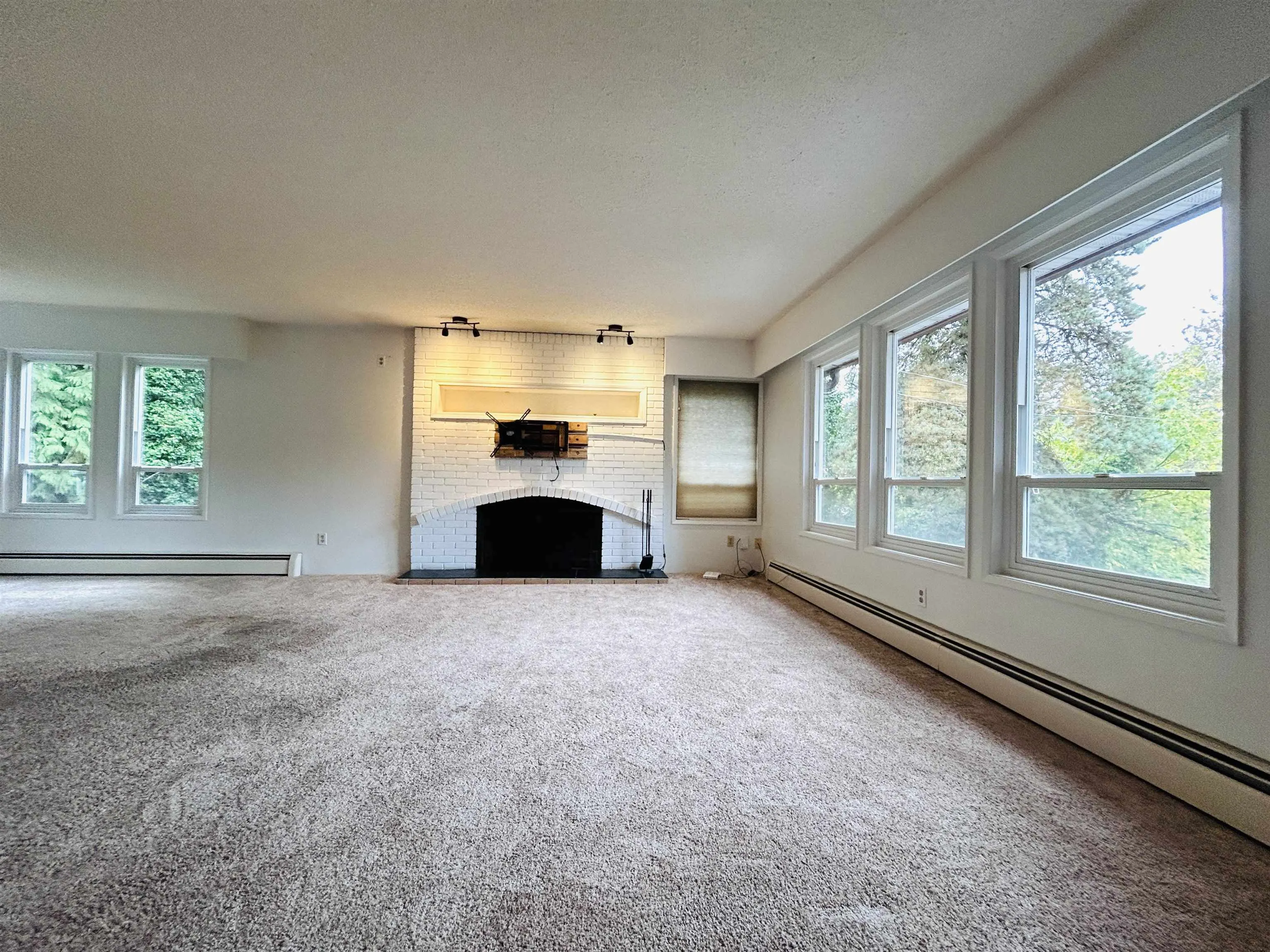 1404 Winslow Avenue