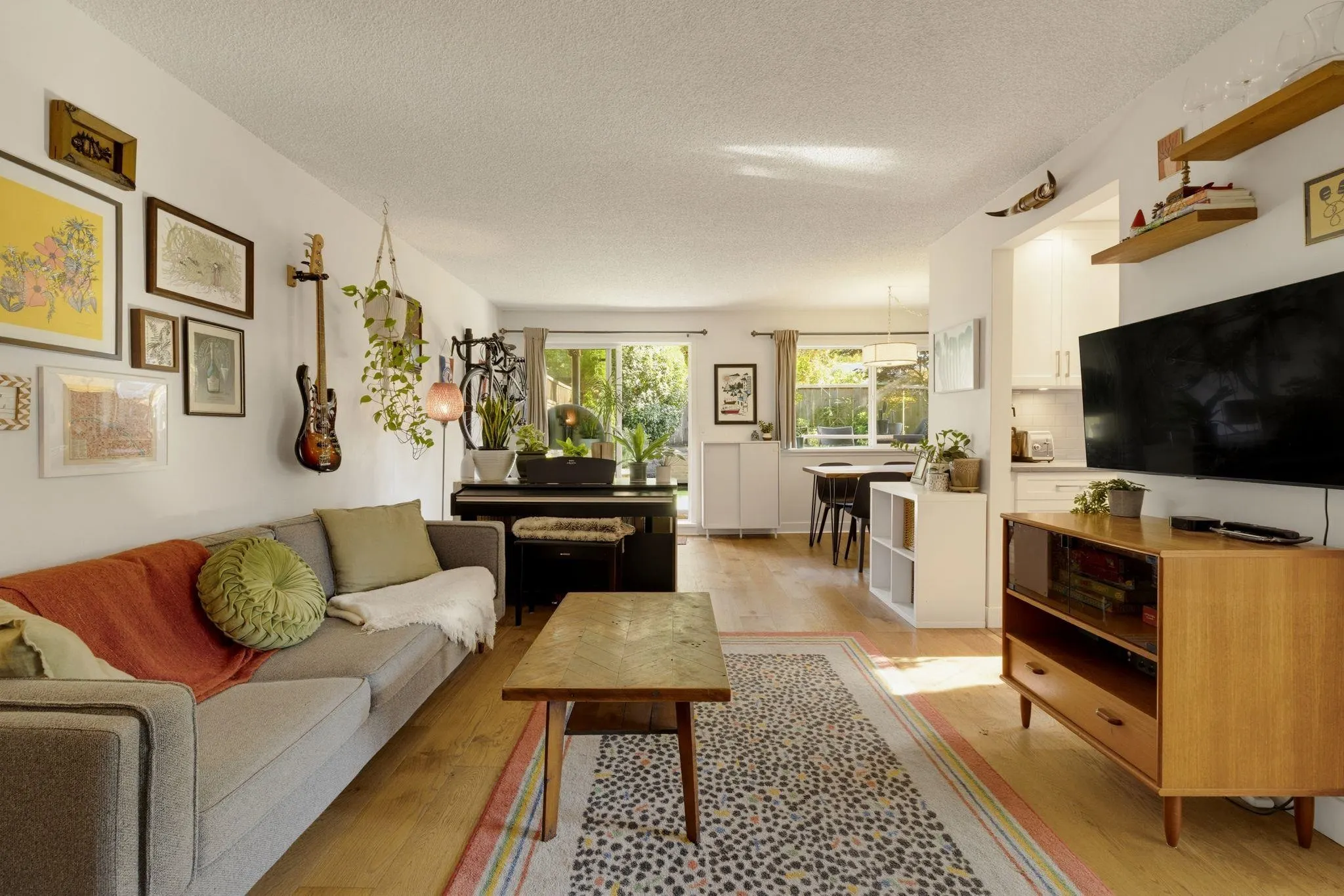 2336 Wall Street #214