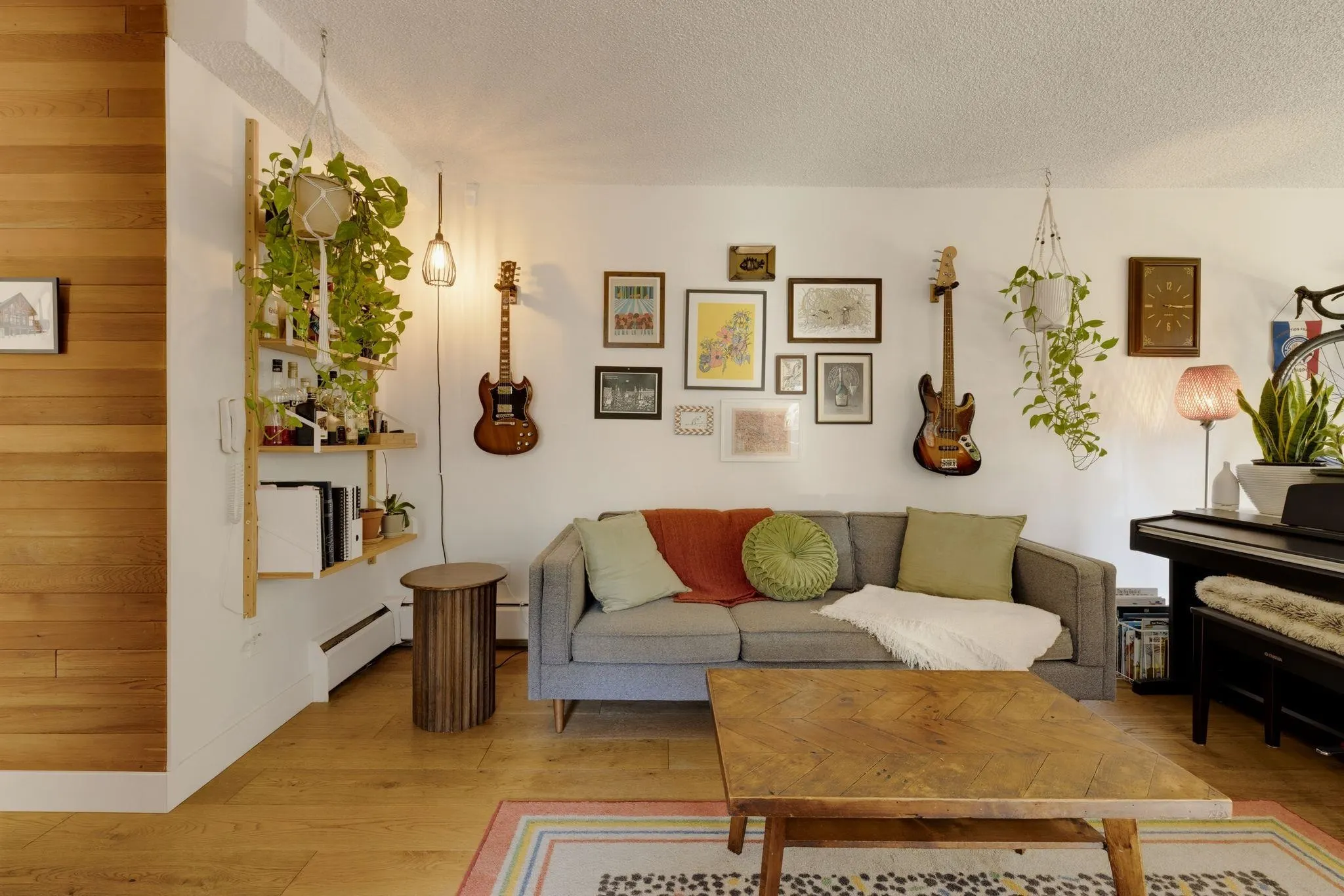 2336 Wall Street #214