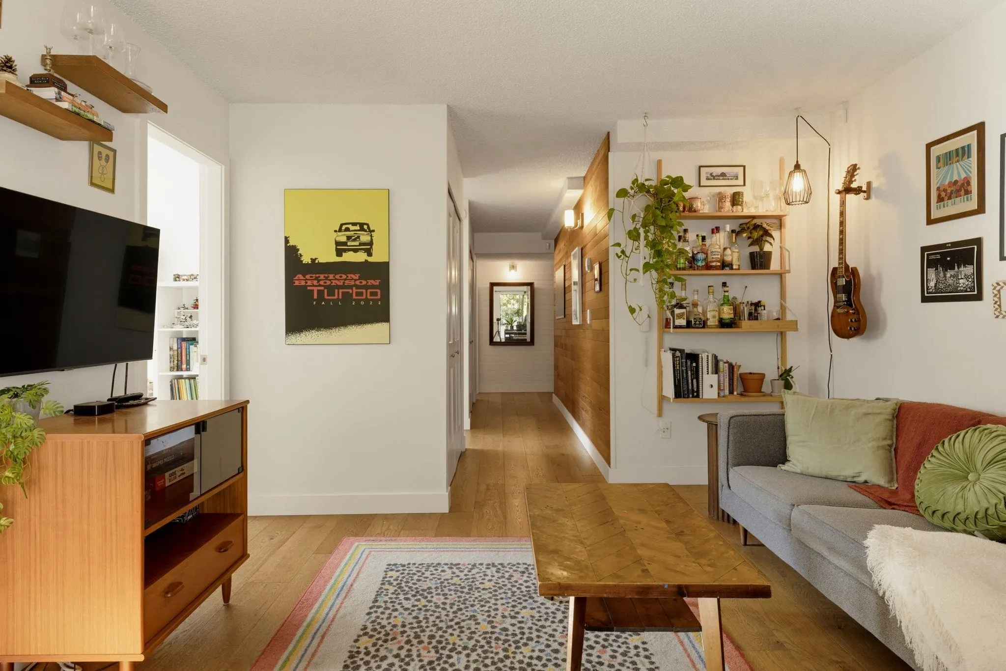 2336 Wall Street #214