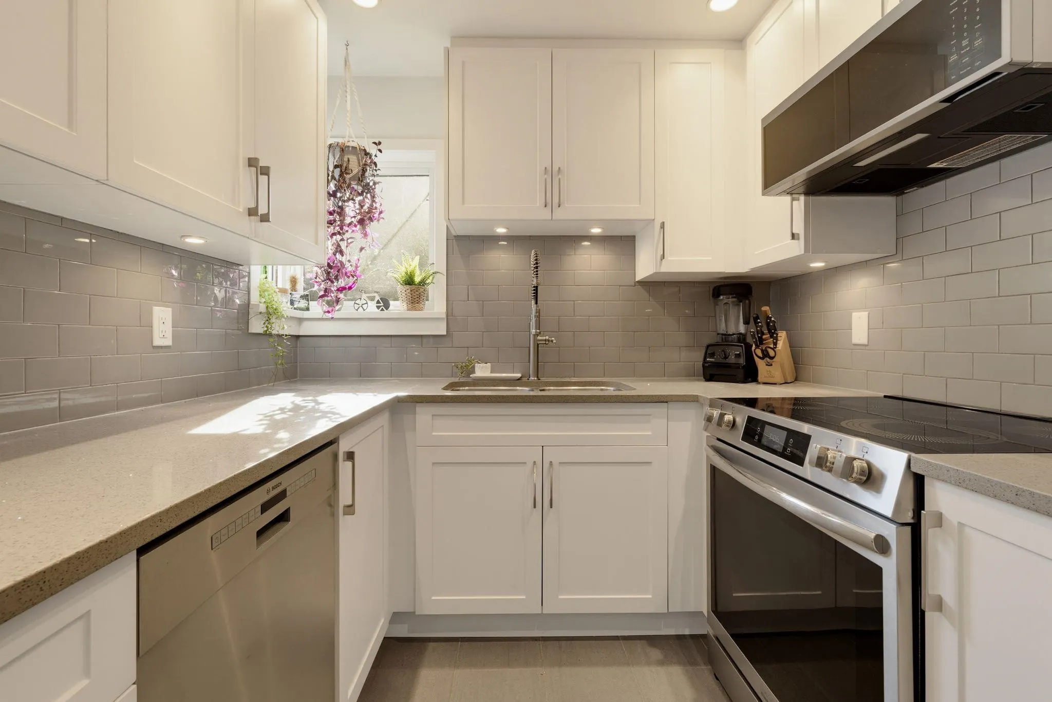 2336 Wall Street #214