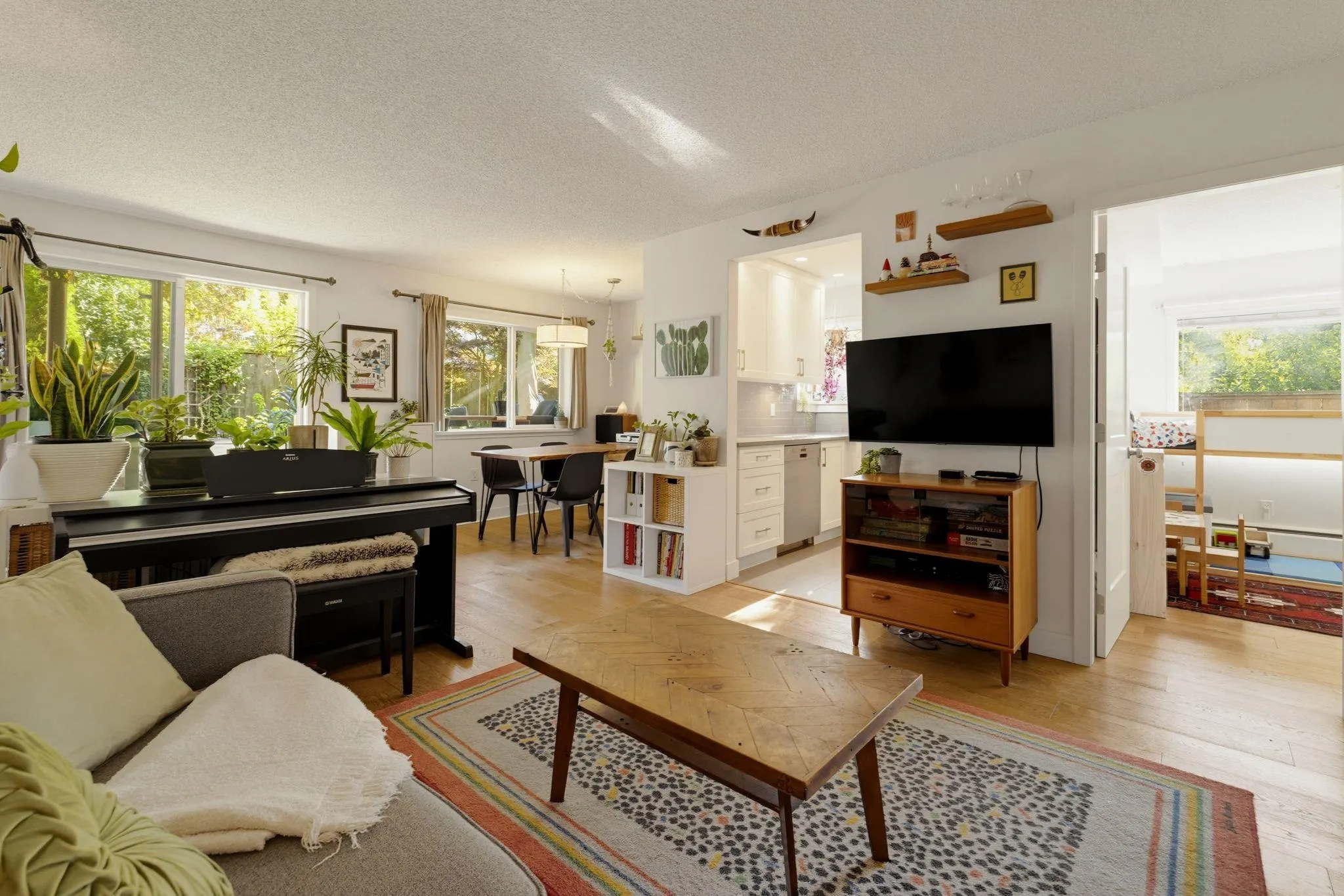 2336 Wall Street #214