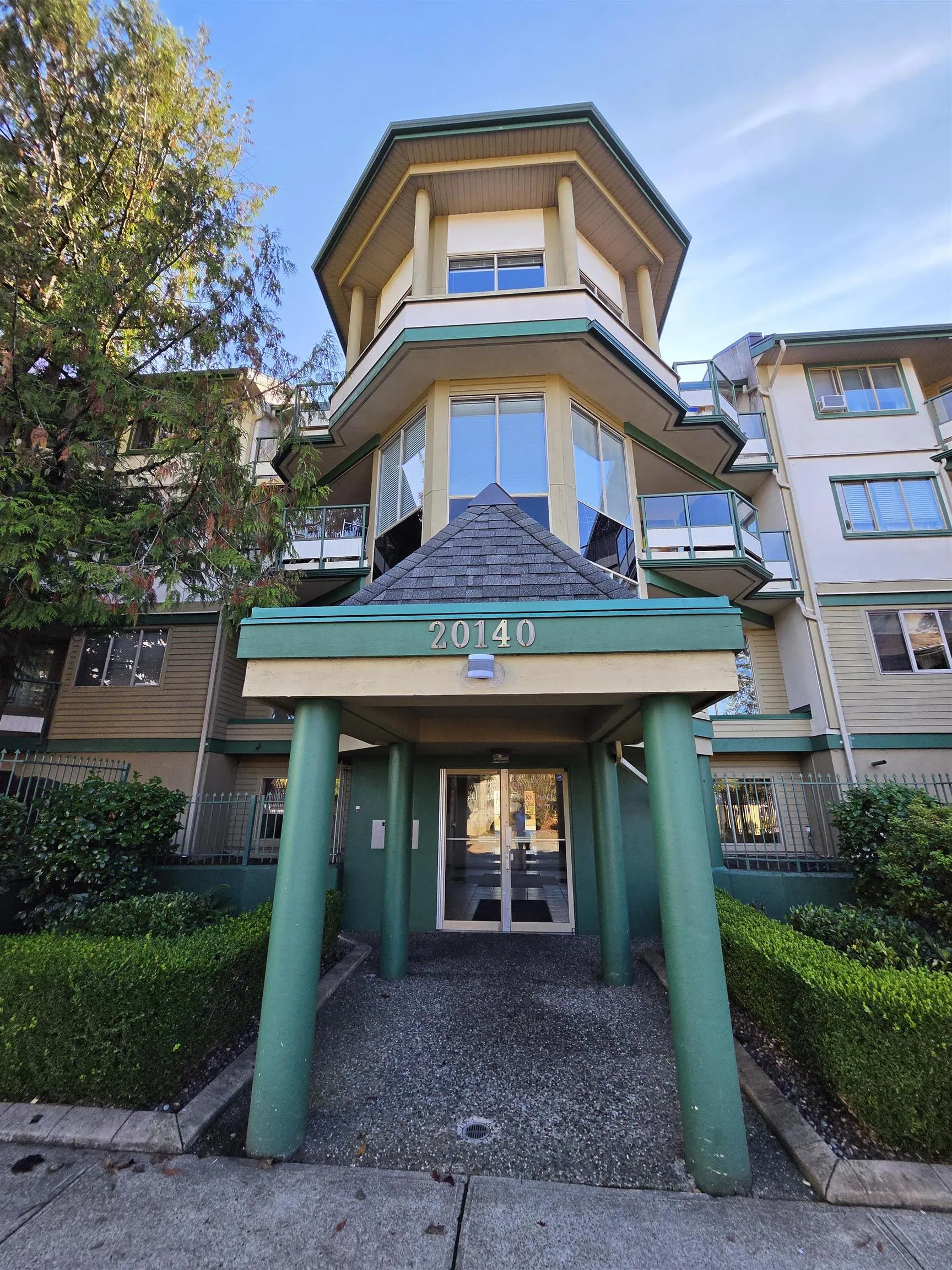20140 56 Avenue #301