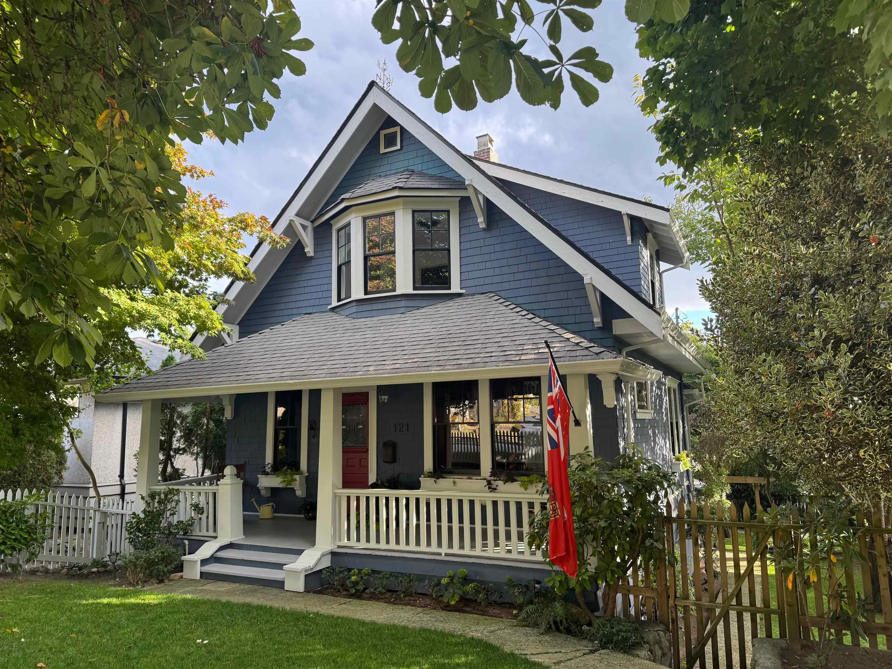 121 E 27th Street
