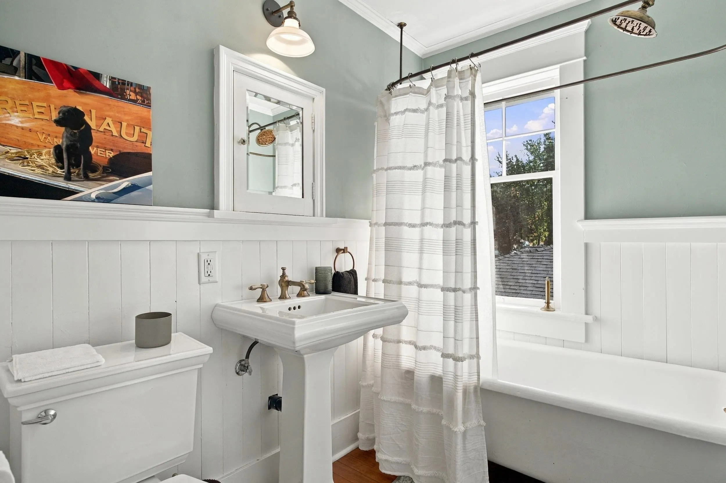 121 E 27th Street