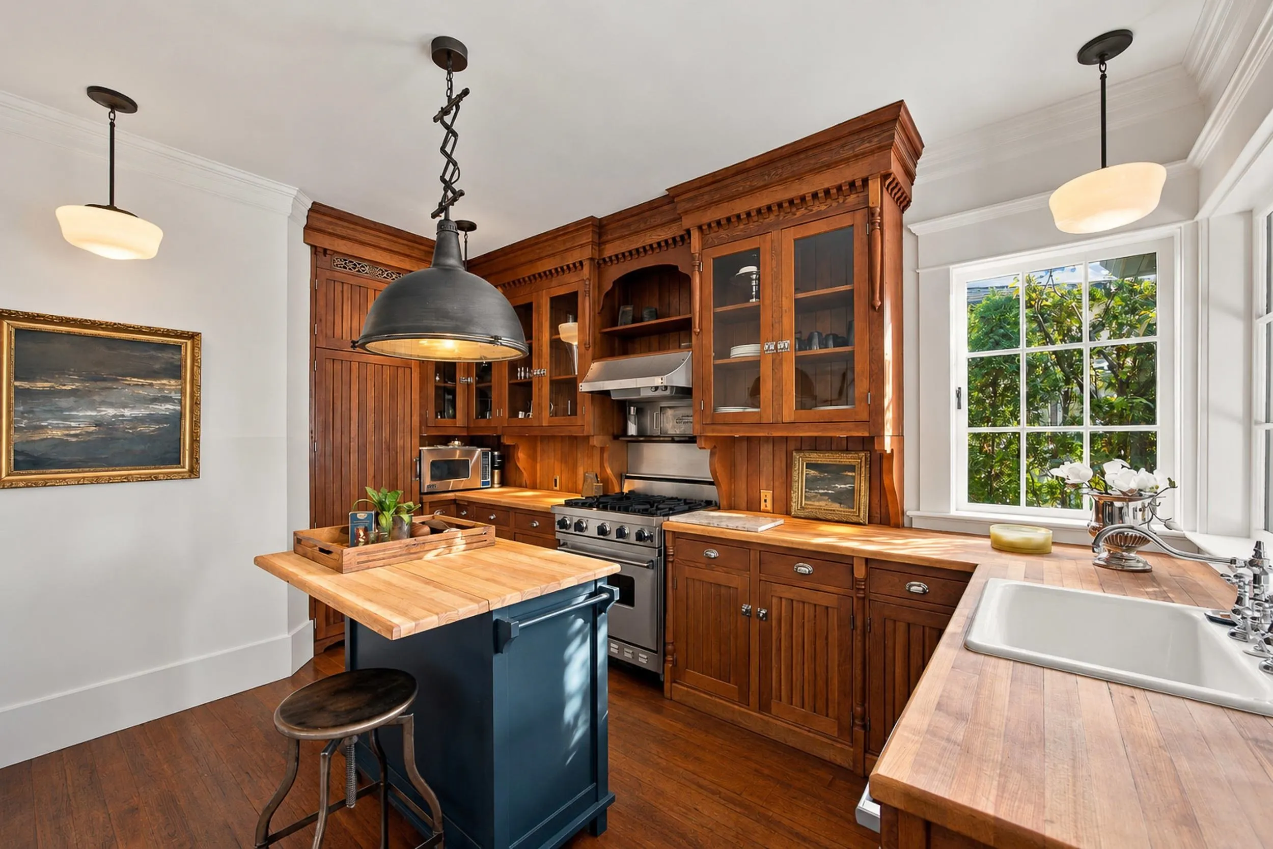 121 E 27th Street