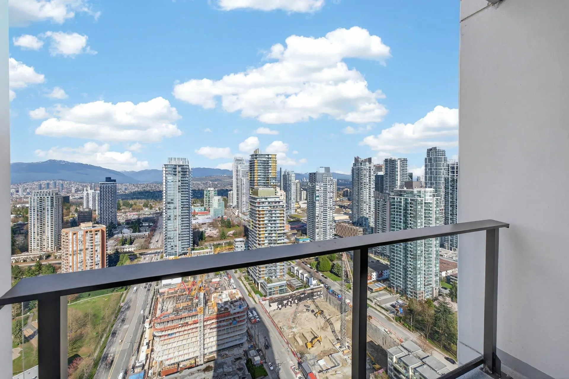 6468 Willingdon Avenue #3507