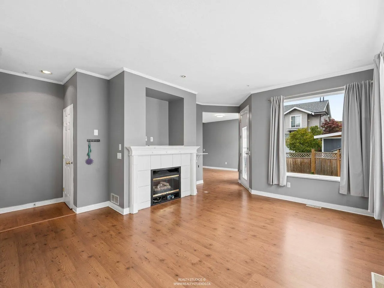 19841 Sunnyside Place