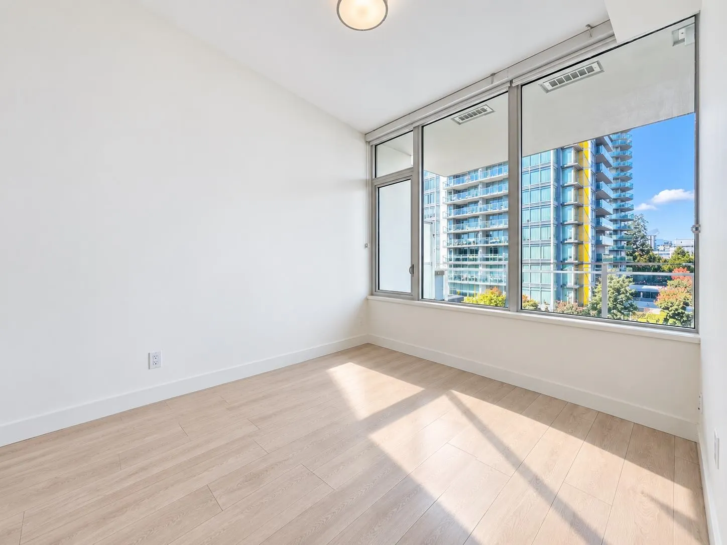 6700 Dunblane Avenue #1003