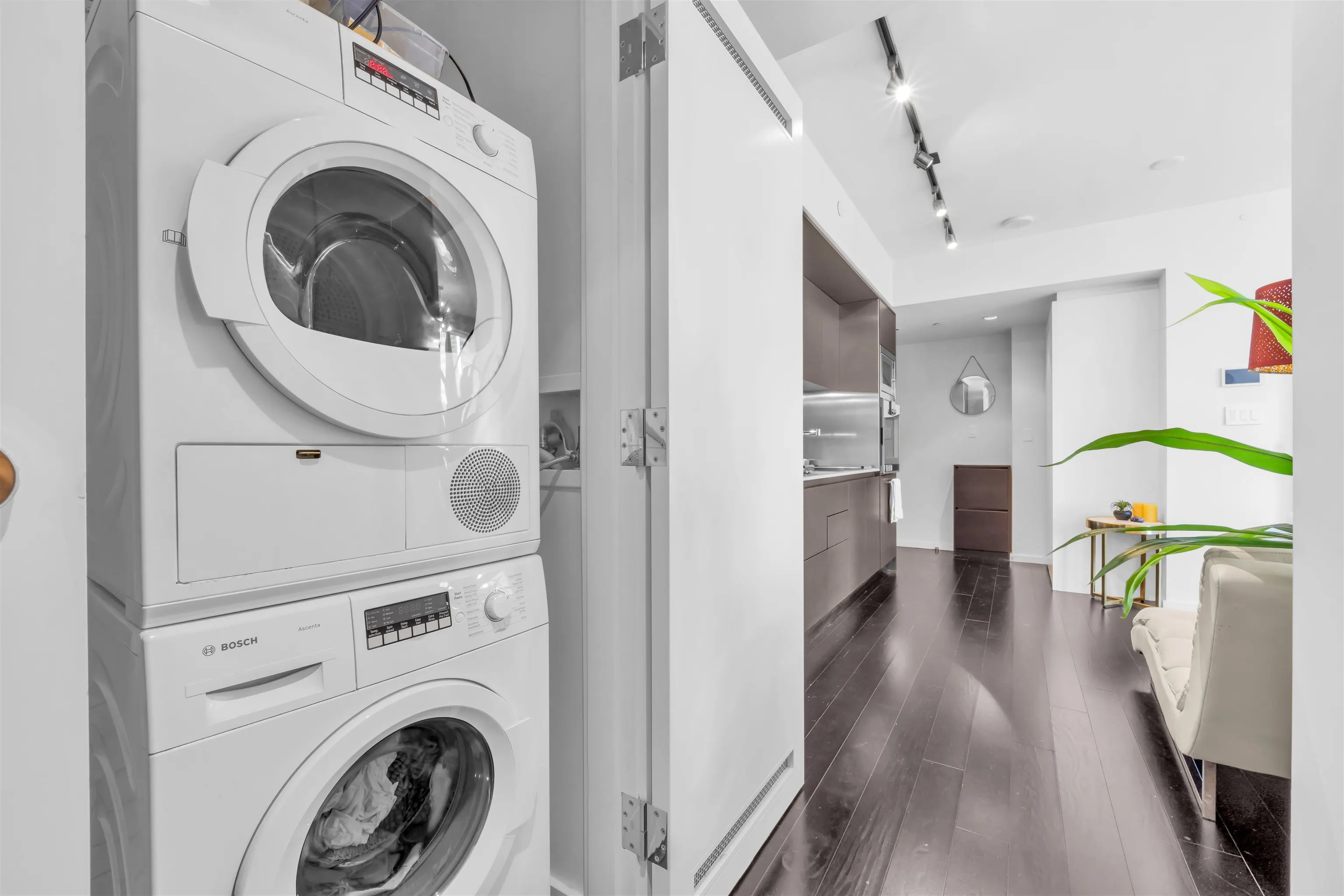 1151 W Georgia Street #2305