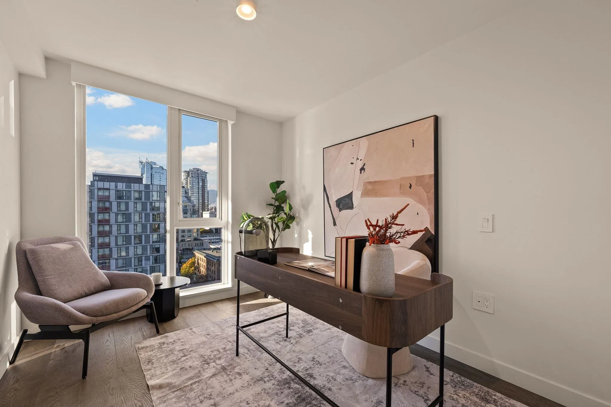 1111 Richards Street #1610