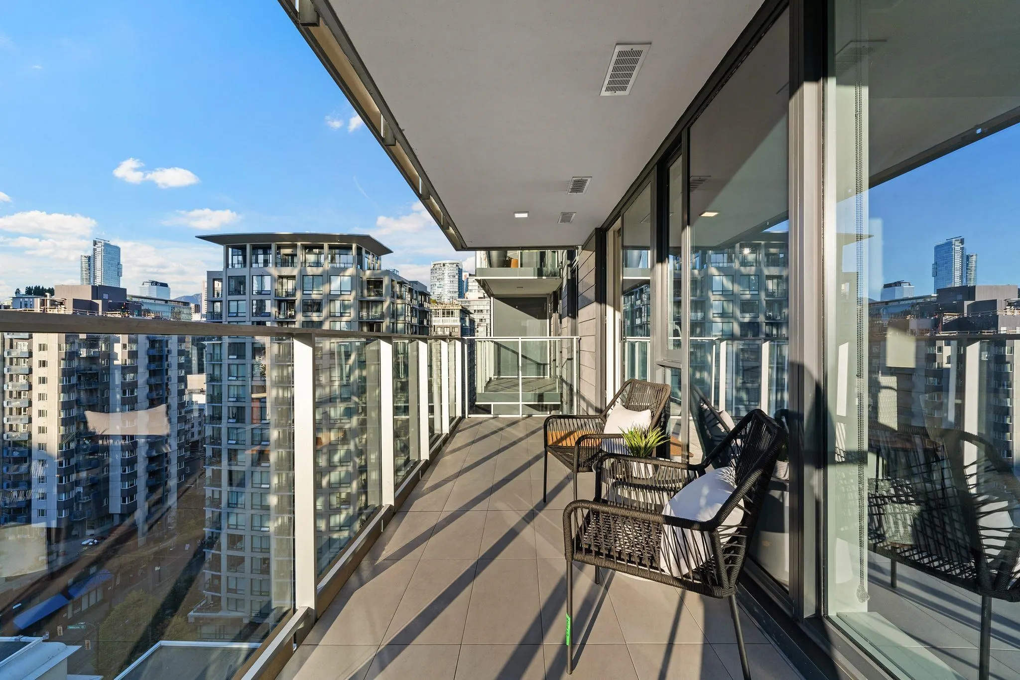 1111 Richards Street #1610