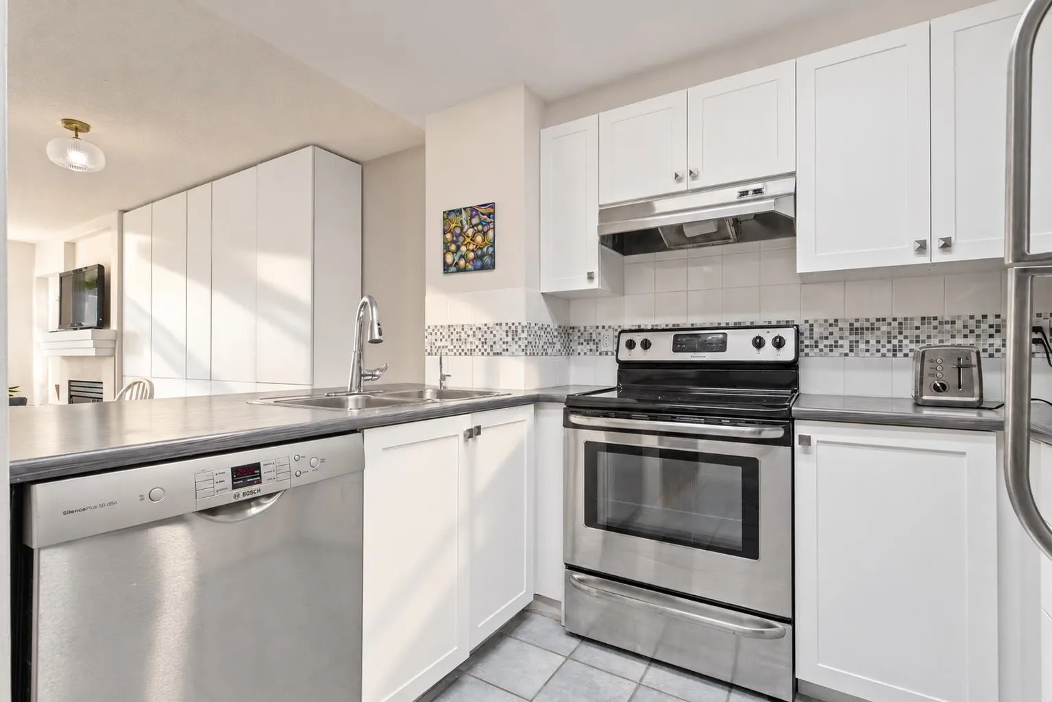 1650 Grant Avenue #207