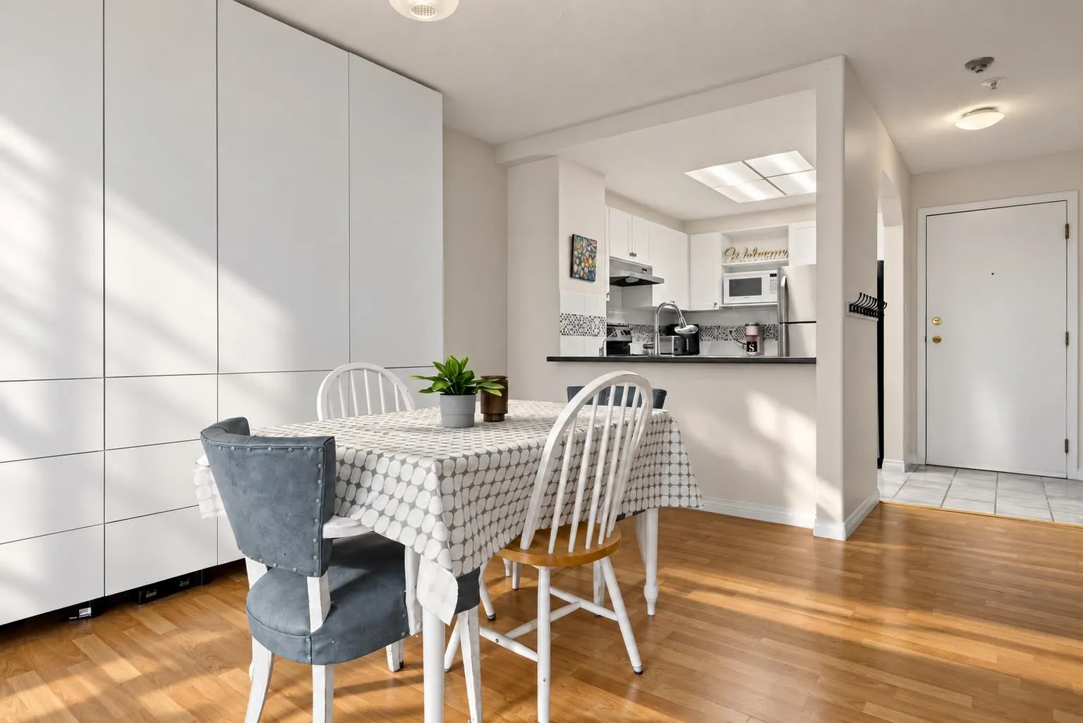 1650 Grant Avenue #207