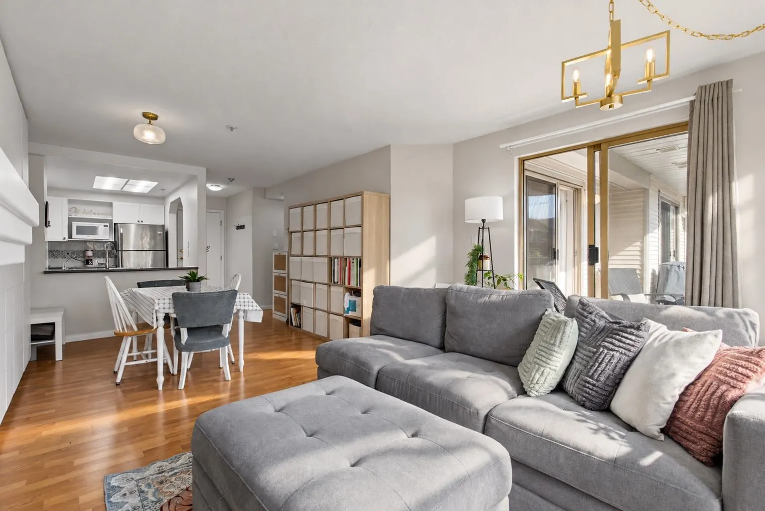 1650 Grant Avenue #207
