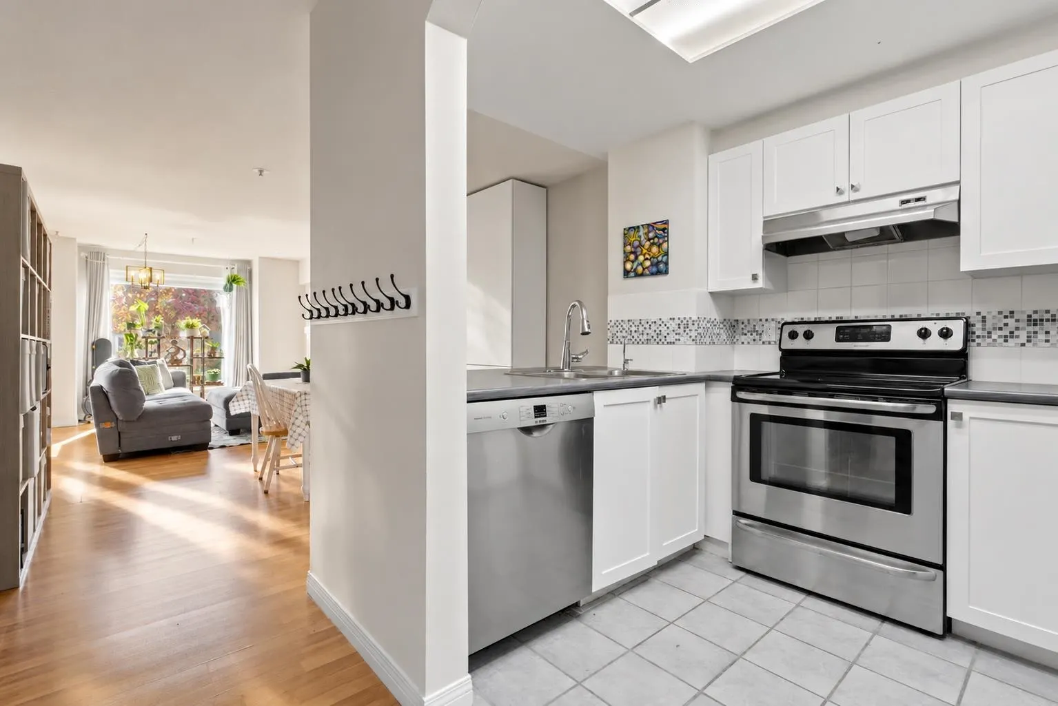 1650 Grant Avenue #207