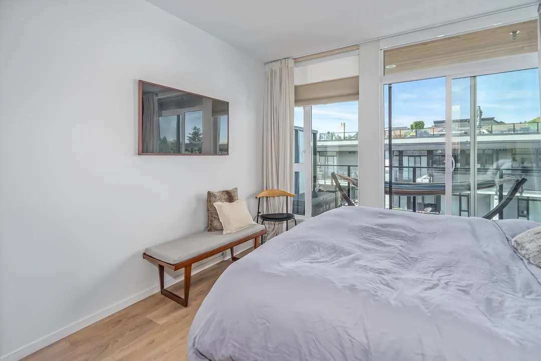 5085 Main Street #605