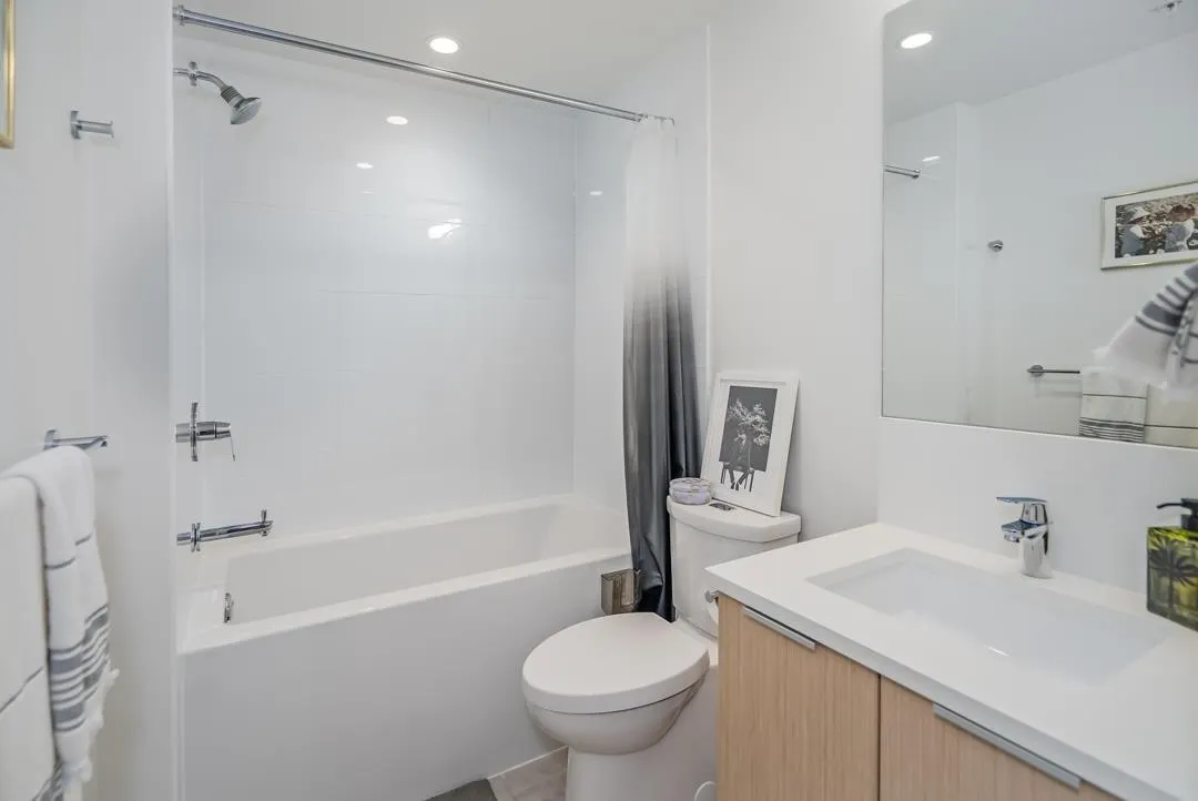 5085 Main Street #605