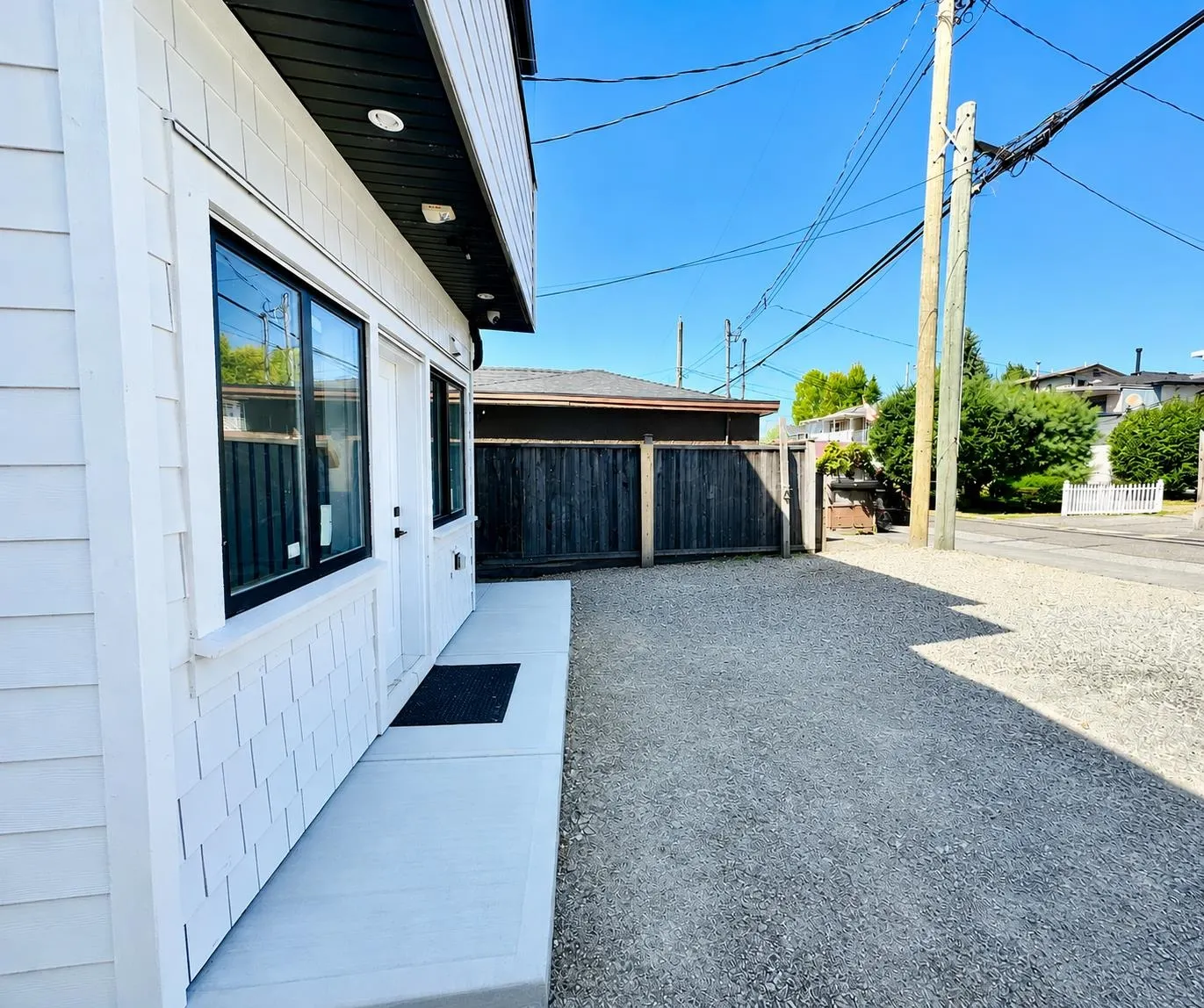 3873 Napier Street